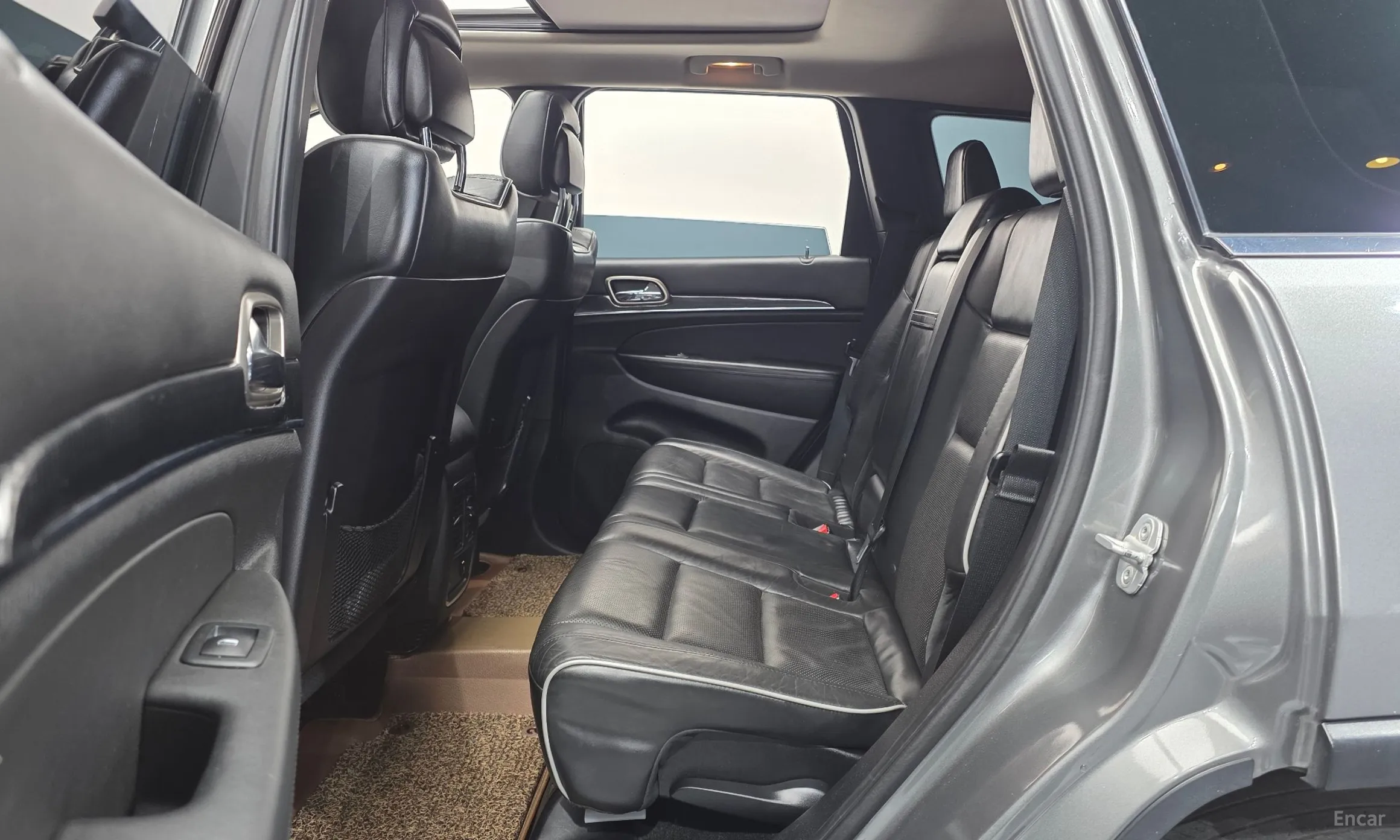 Jeep Grand Cherokee превью 12