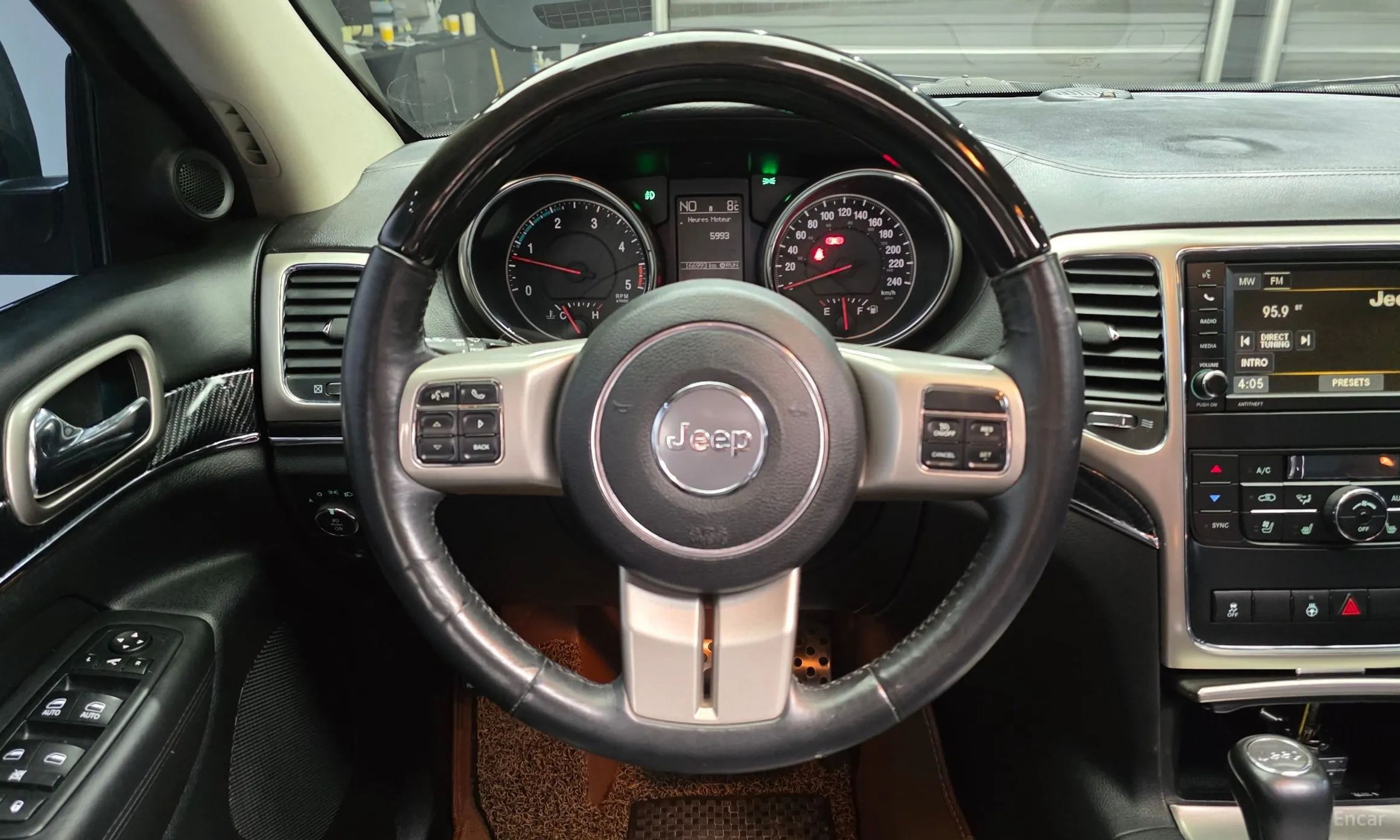 Jeep Grand Cherokee превью 13