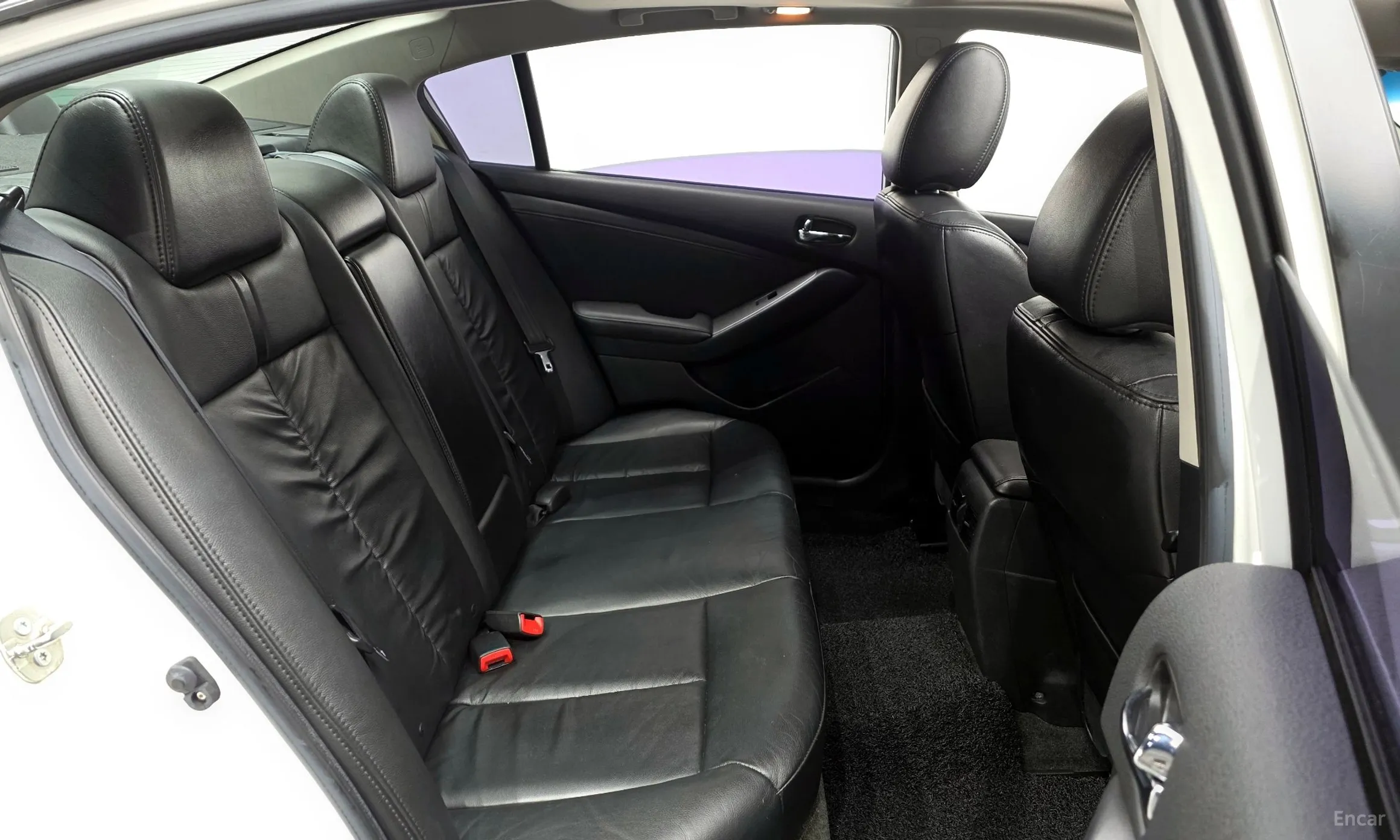 Nissan Altima превью 12
