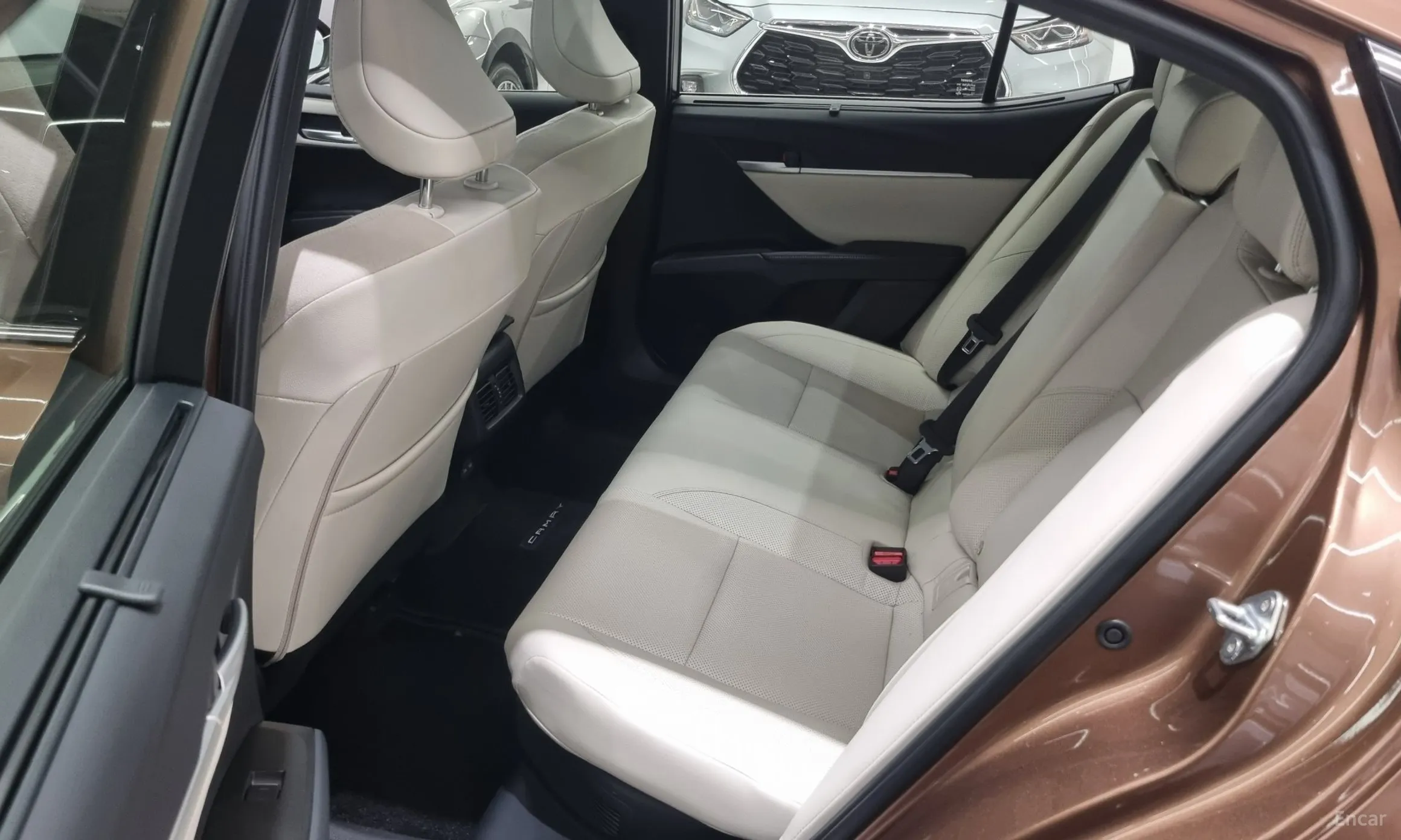 Toyota Camry (XV80) превью 11