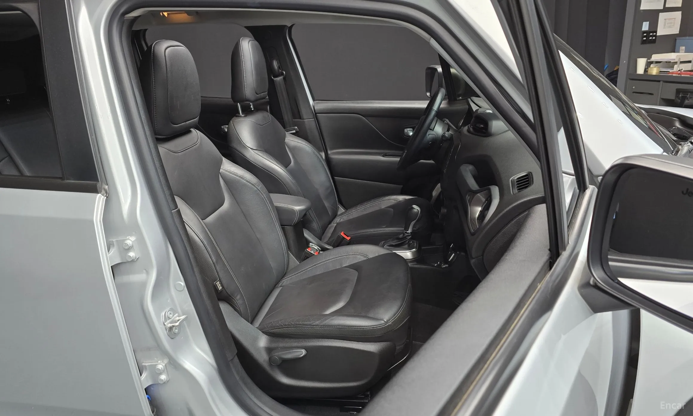 Jeep Renegade превью 12