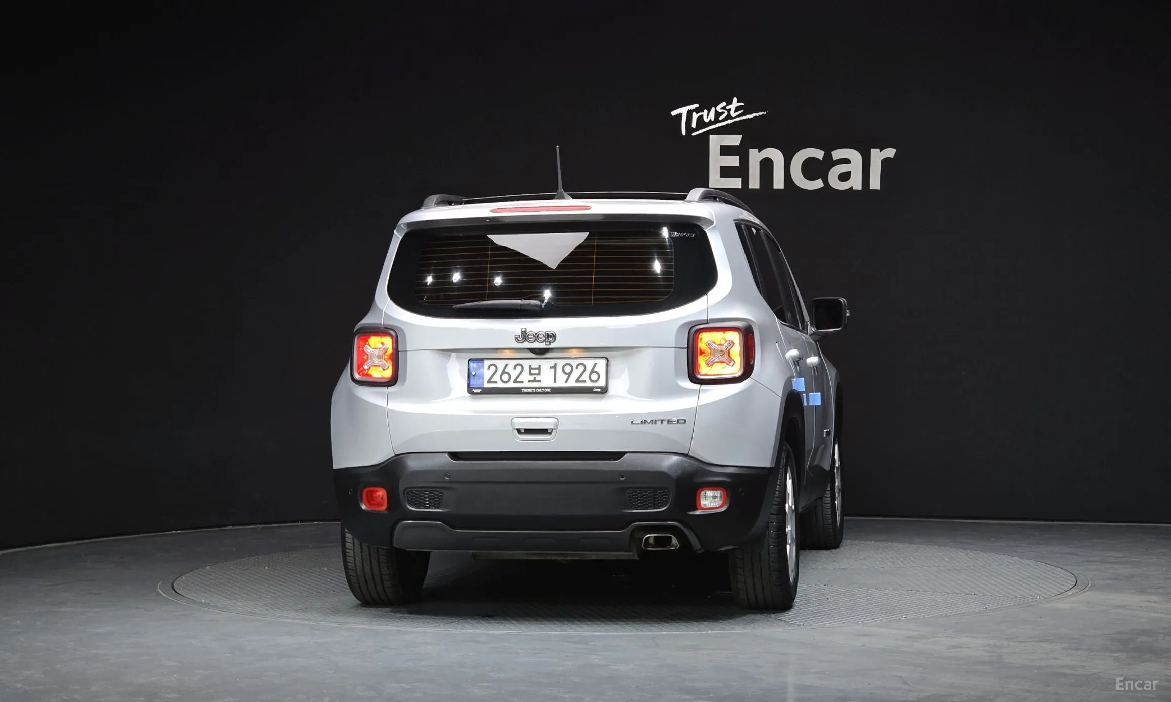 Jeep Renegade превью 4