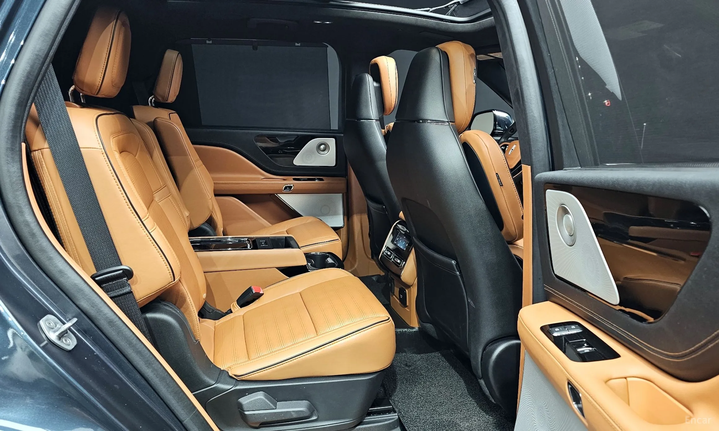 Lincoln Aviator 2nd Generation превью 11
