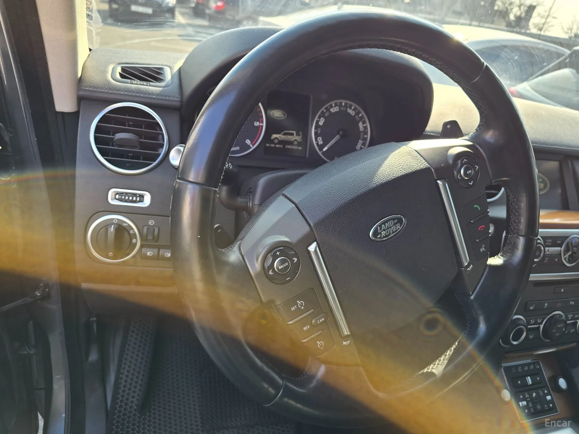 Land Rover Discovery 4 превью 5