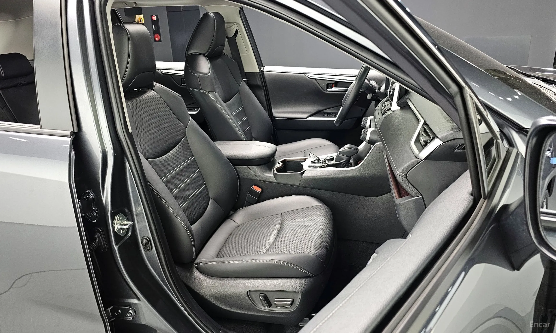 Toyota RAV4 5th Generation превью 10