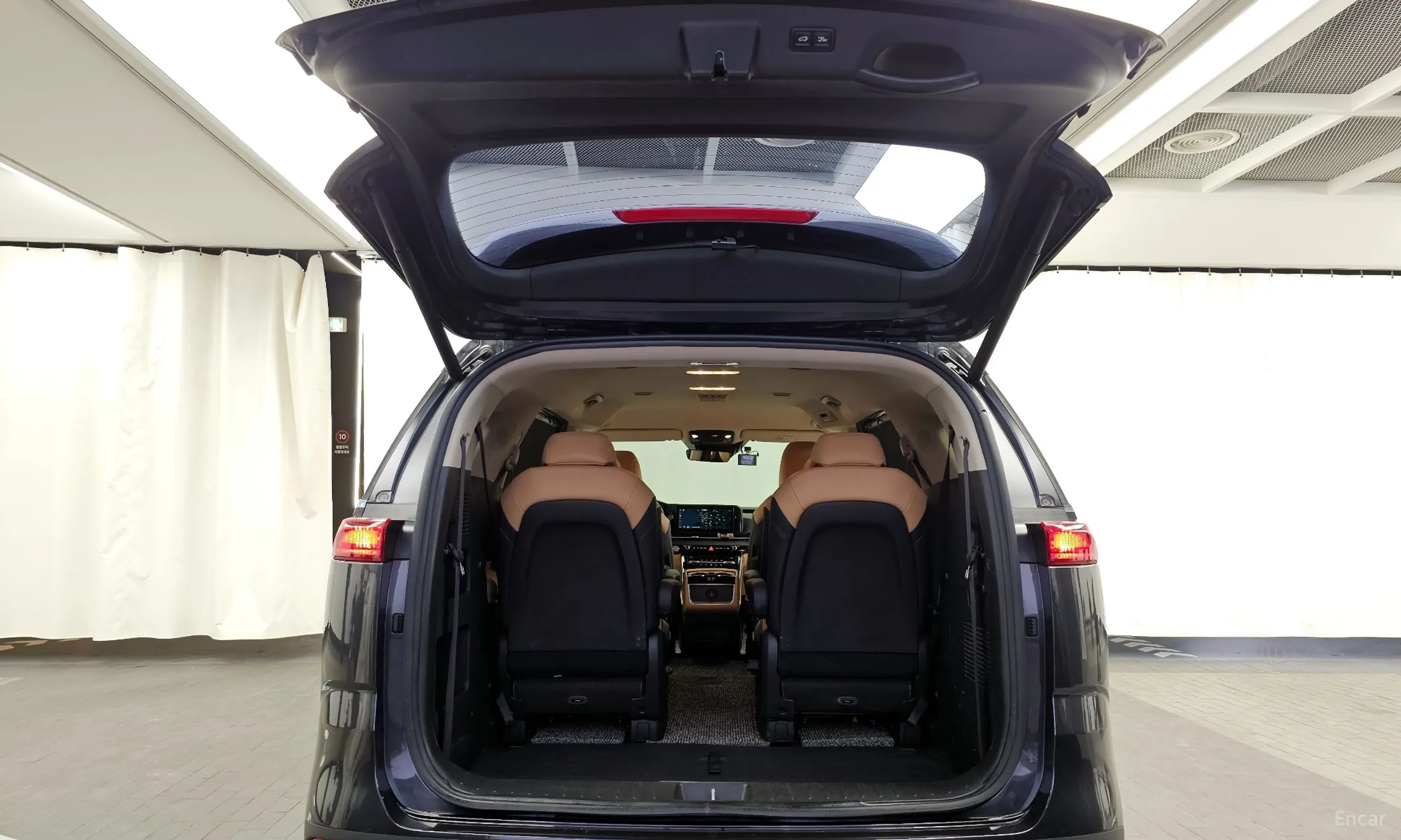 Kia Carnival Gen 4 превью 20