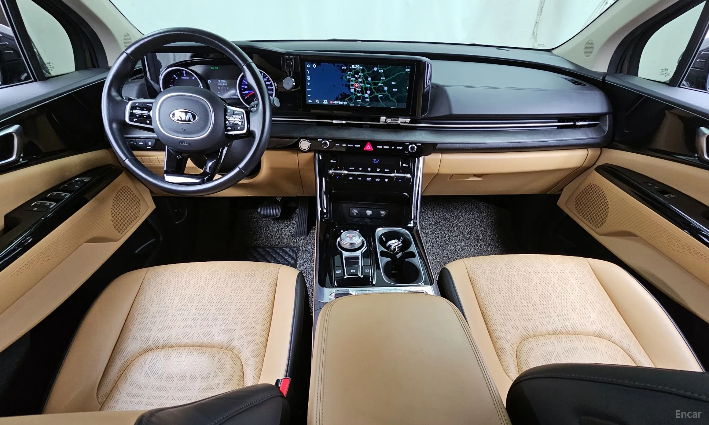 Kia Carnival Gen 4 превью 7