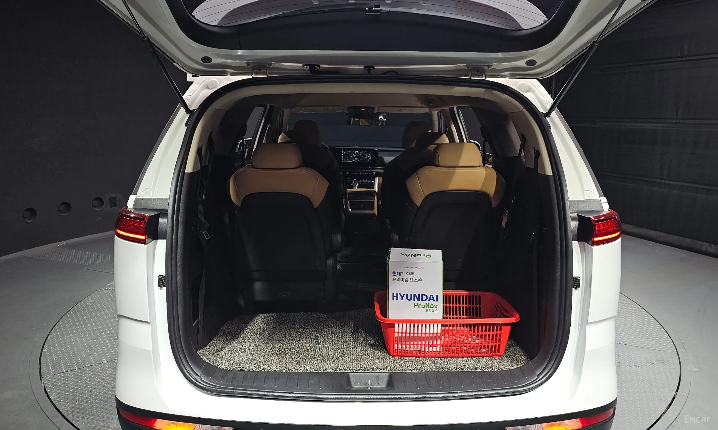 Kia Carnival Gen 4 превью 20