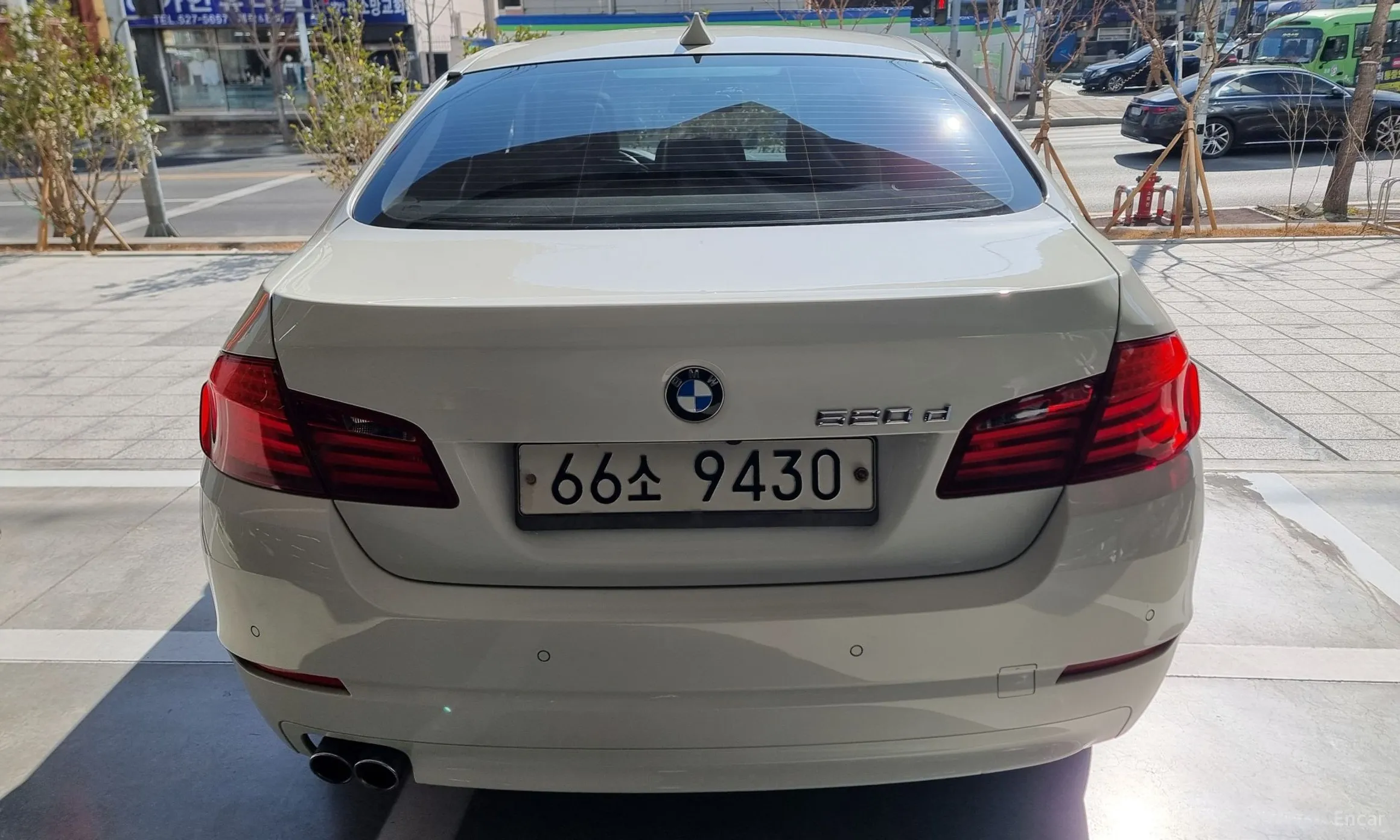 BMW 5 Series (F10) превью 4