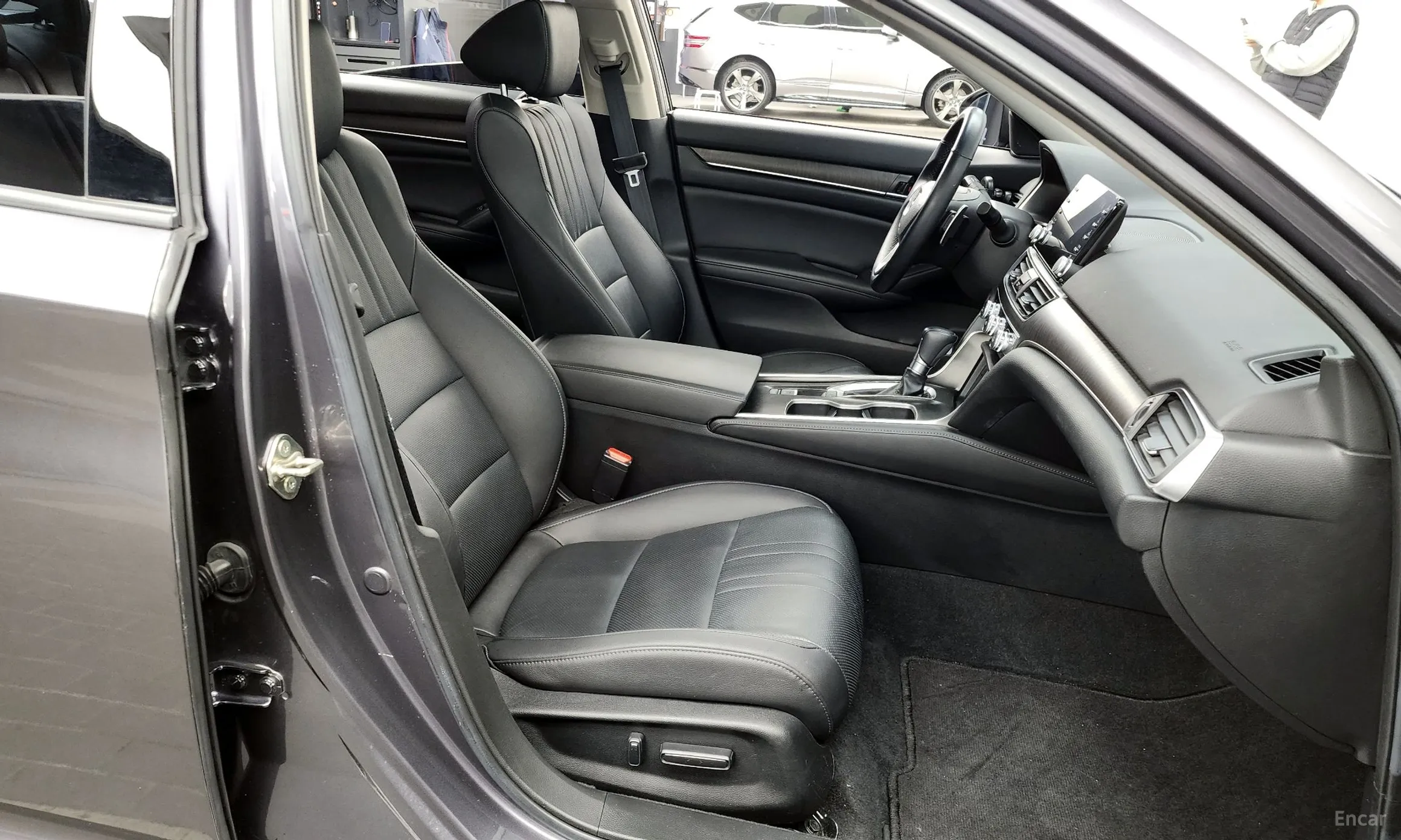 Honda Accord 10th Generation превью 11