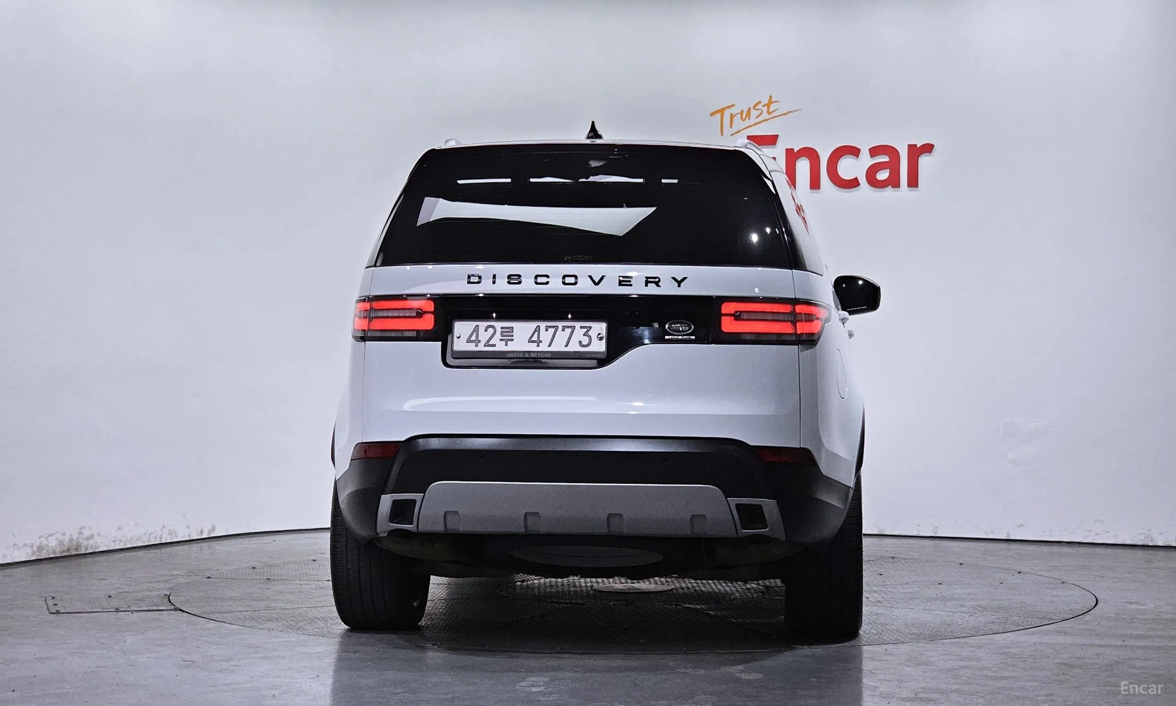 Land Rover Discovery 5 превью 4