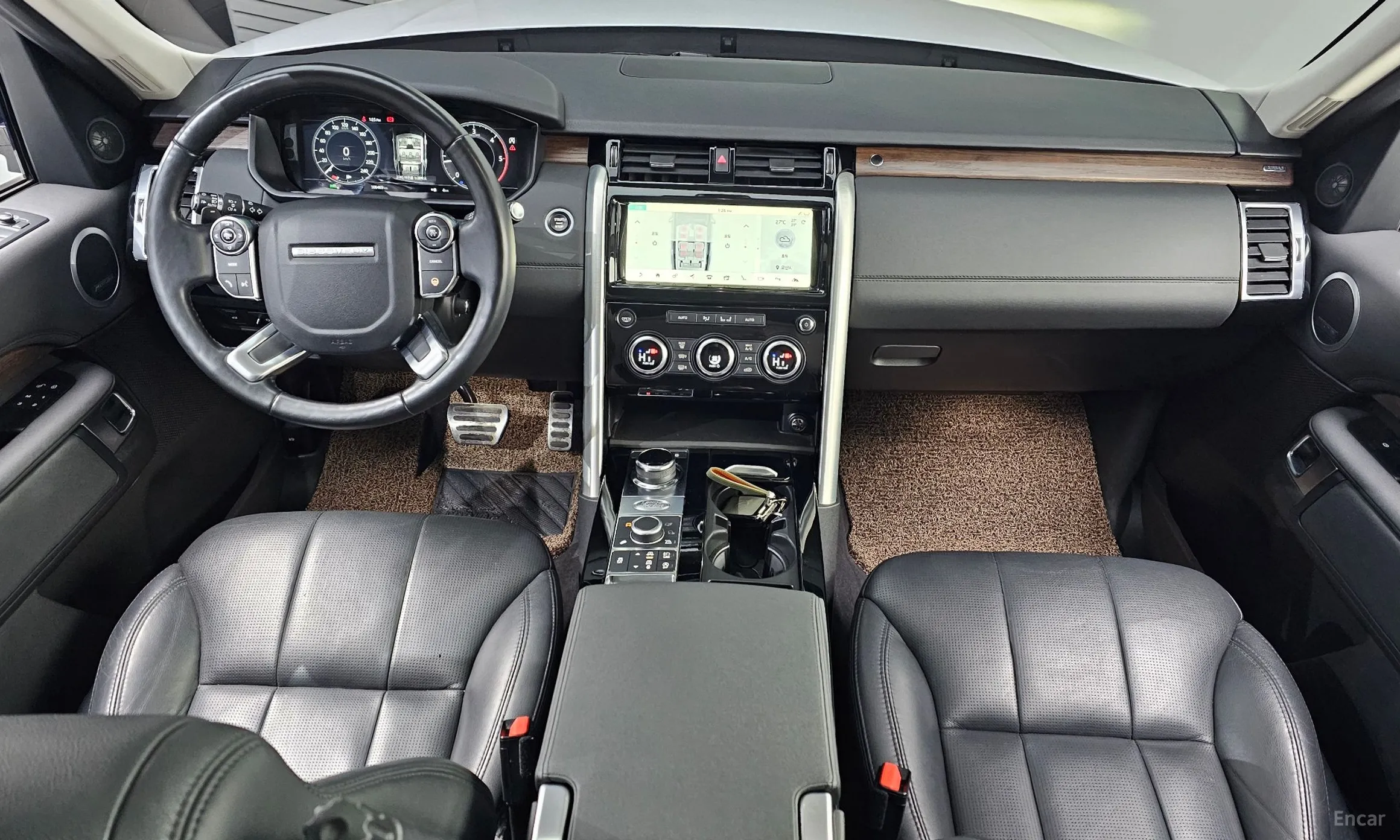 Land Rover Discovery 5 превью 7