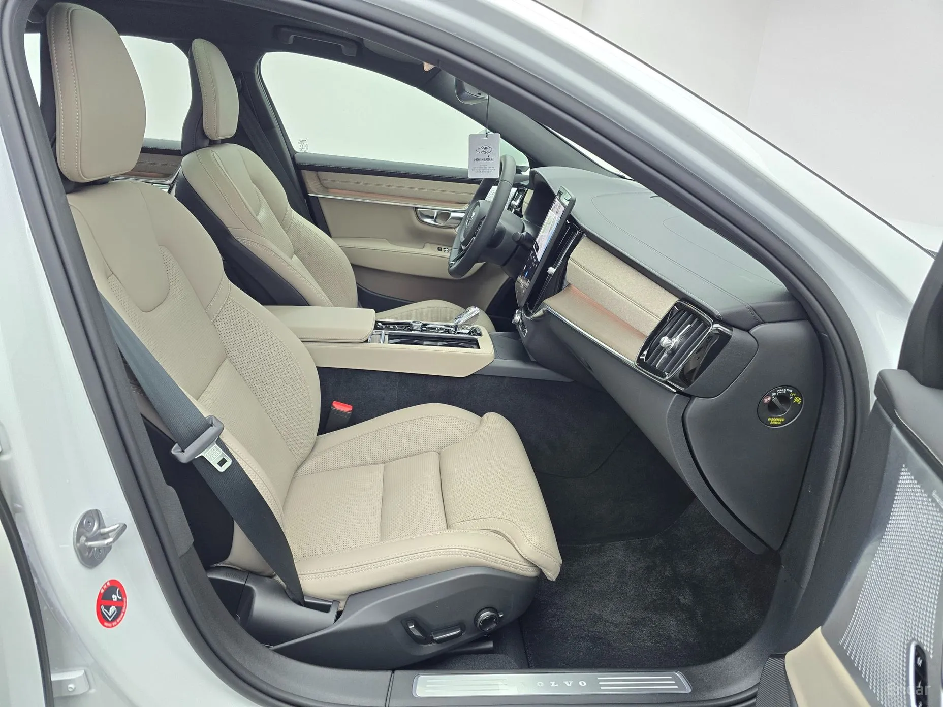 Volvo S90 превью 11