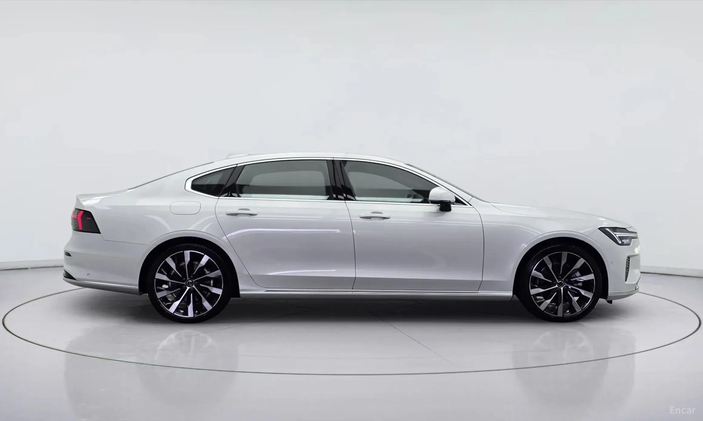 Volvo S90 превью 3