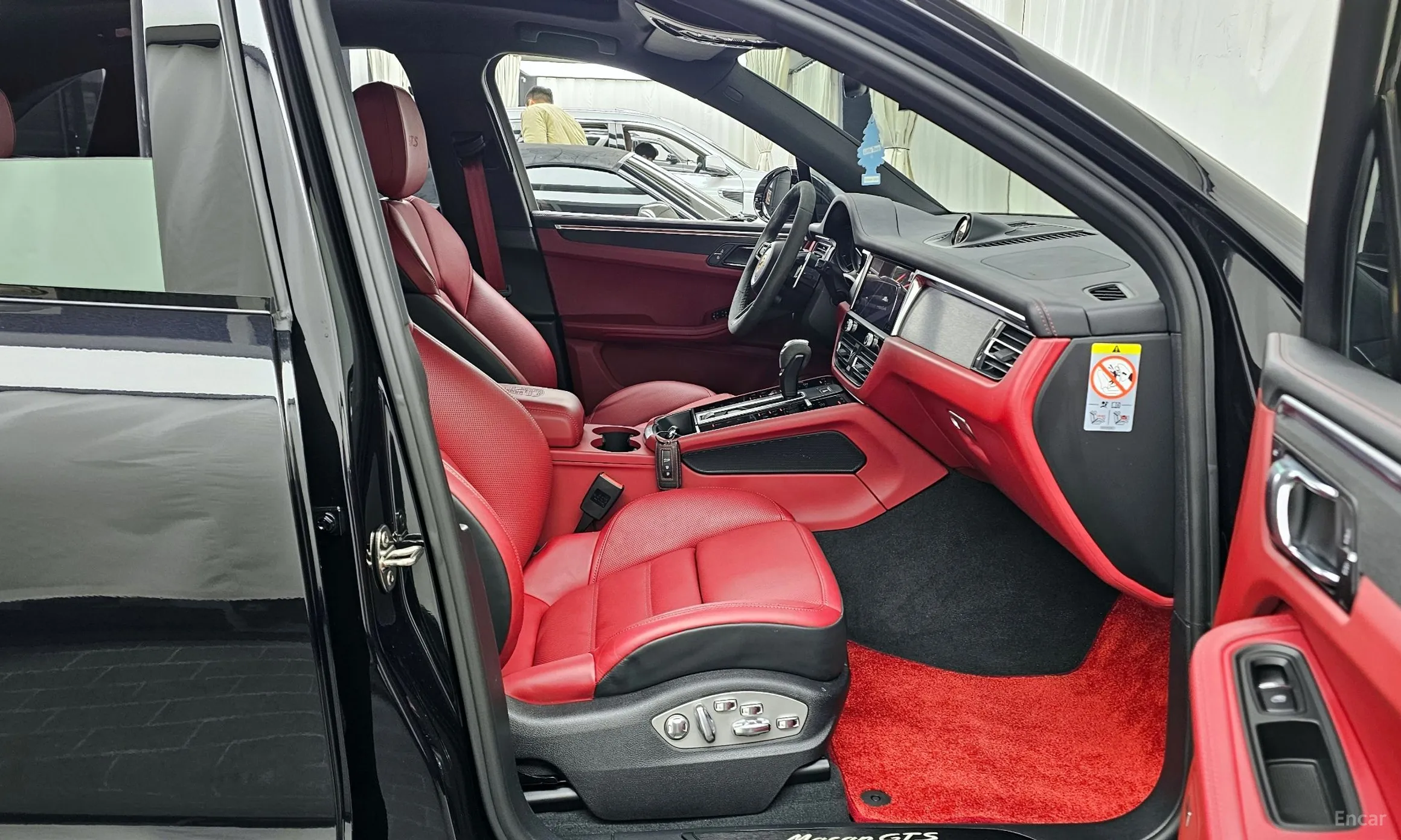 Porsche Macan превью 11