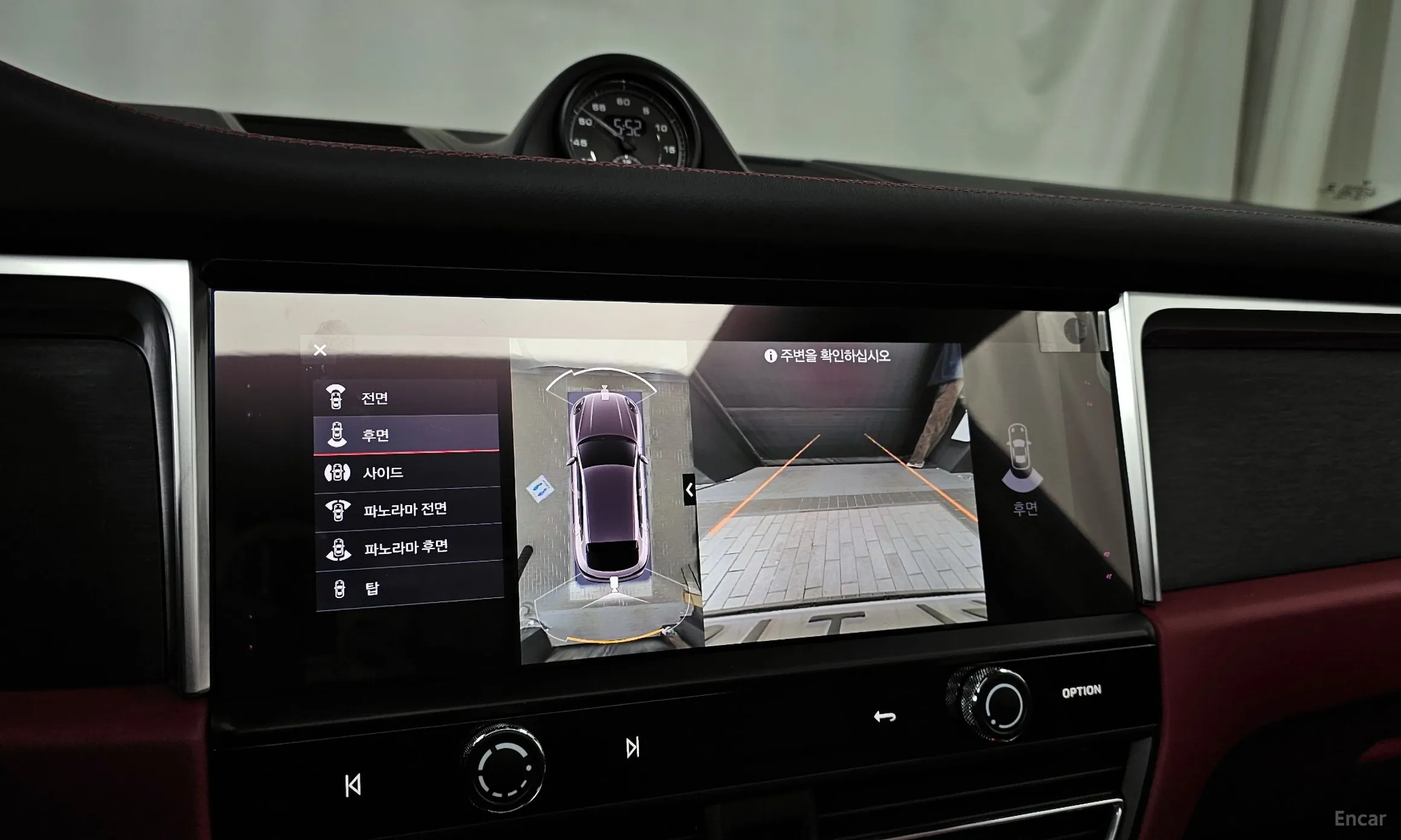 Porsche Macan превью 15