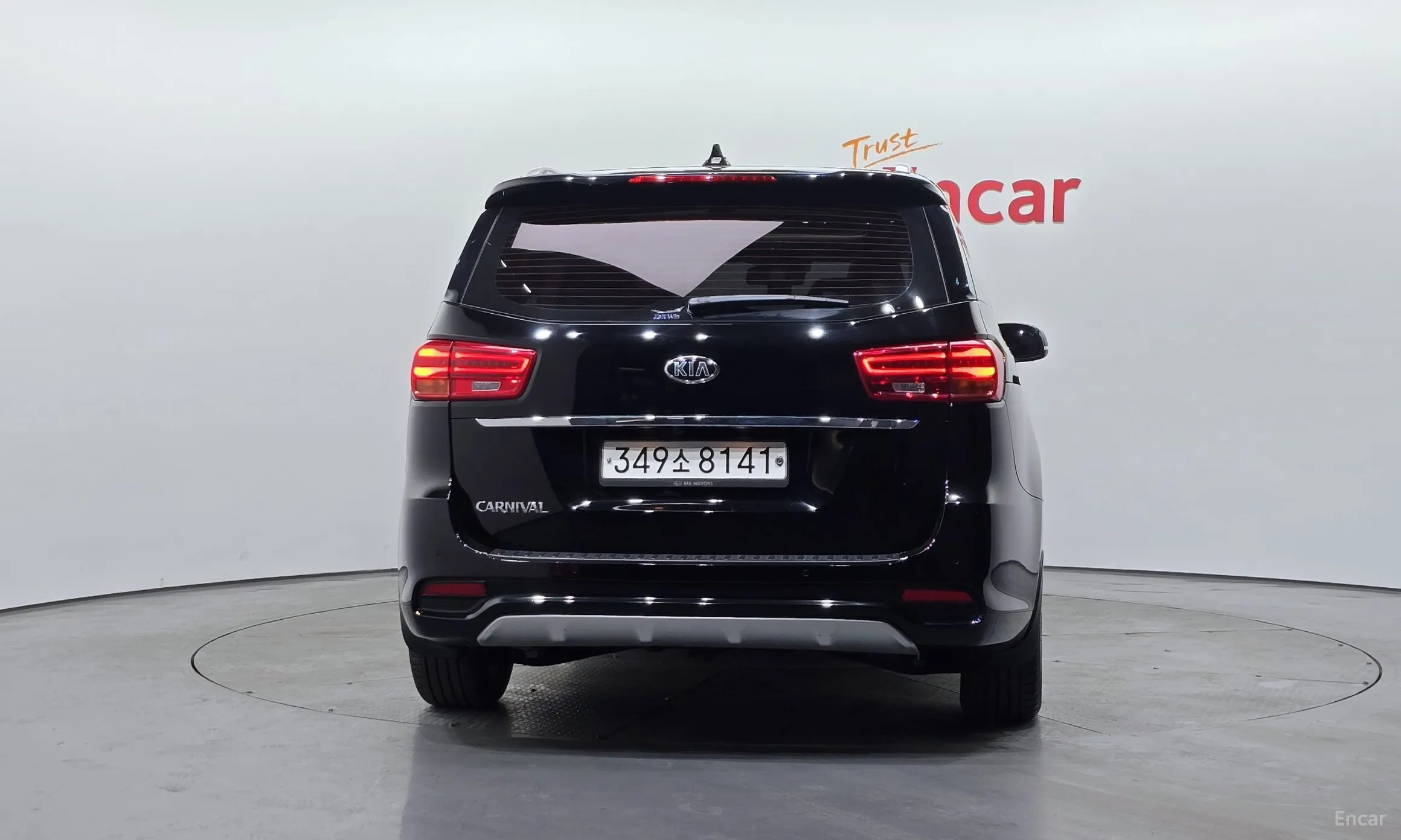 Kia Carnival превью 4
