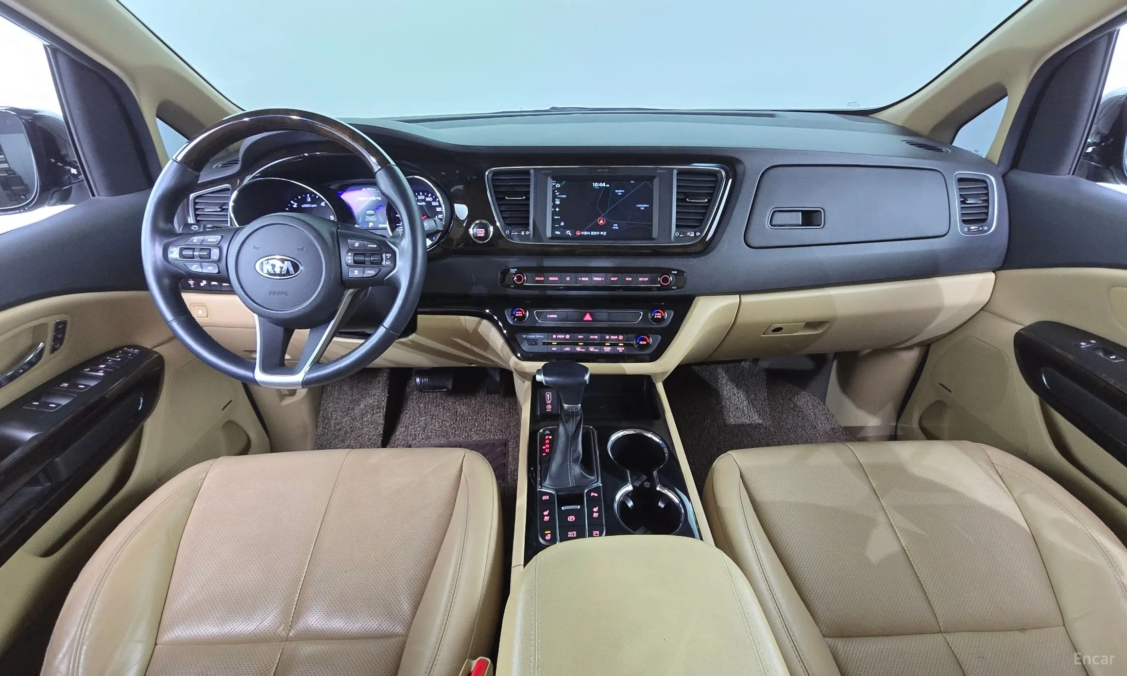 Kia Carnival превью 7