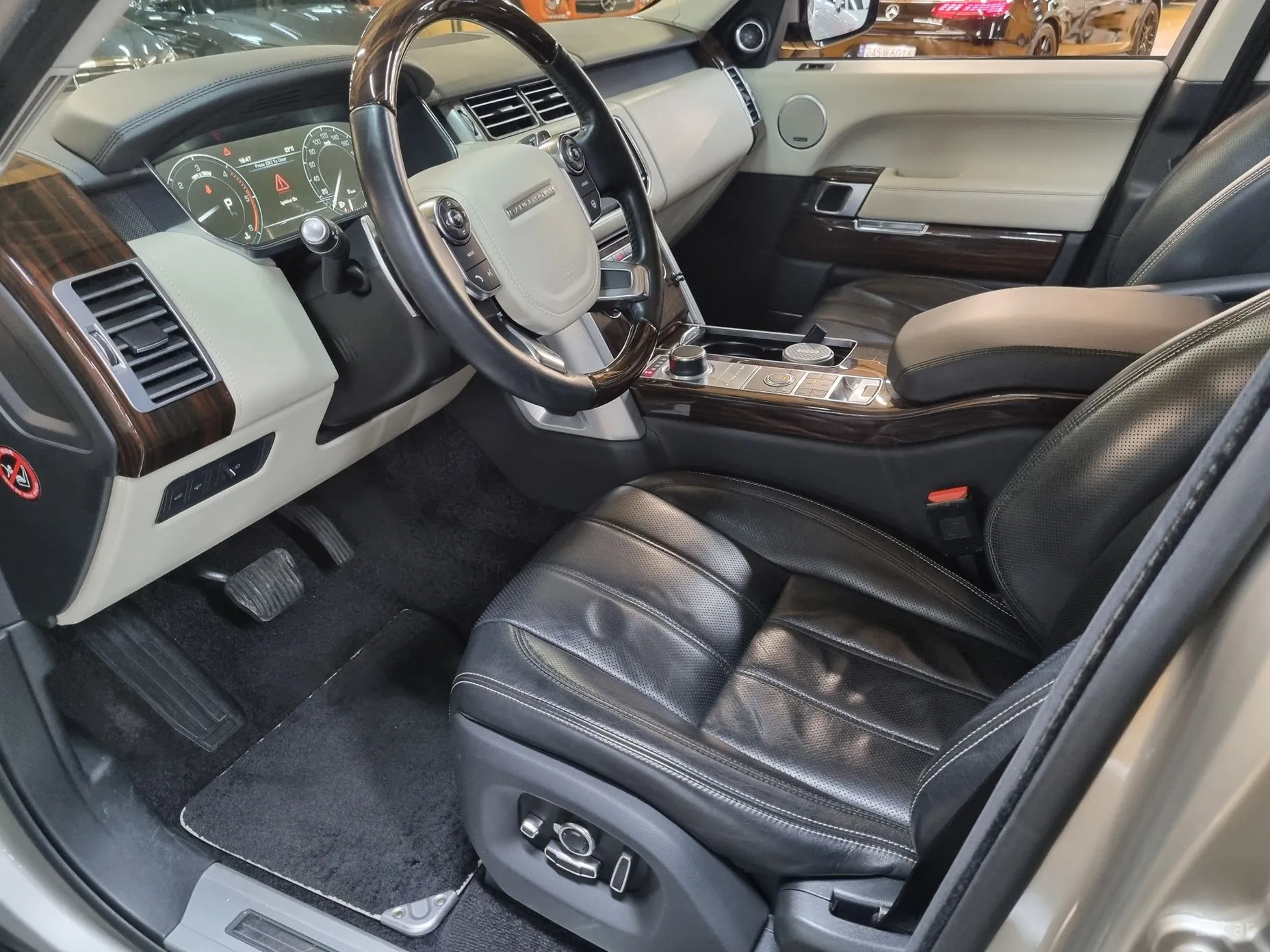 Land Rover Range Rover 4th Generation превью 13