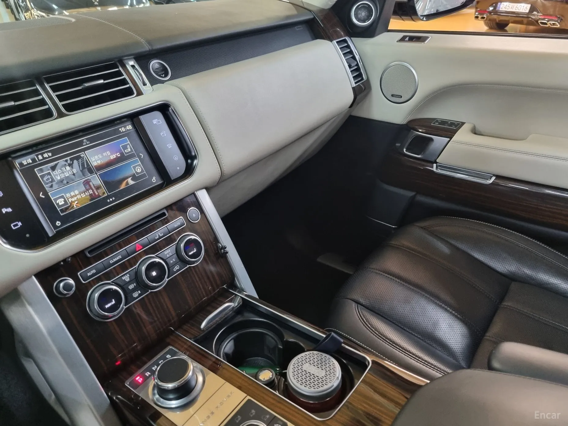 Land Rover Range Rover 4th Generation превью 6