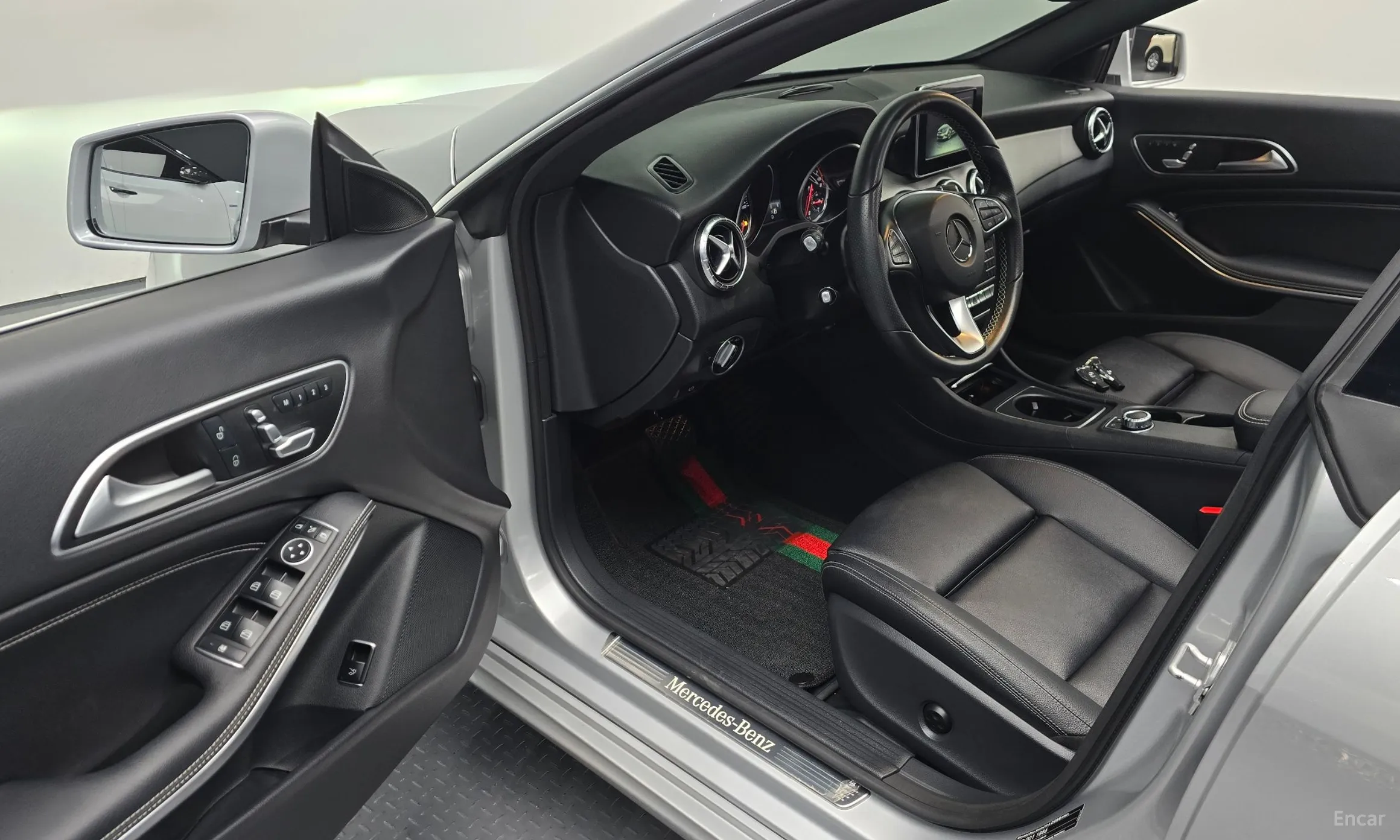 Mercedes Benz CLA-Class C117 превью 11