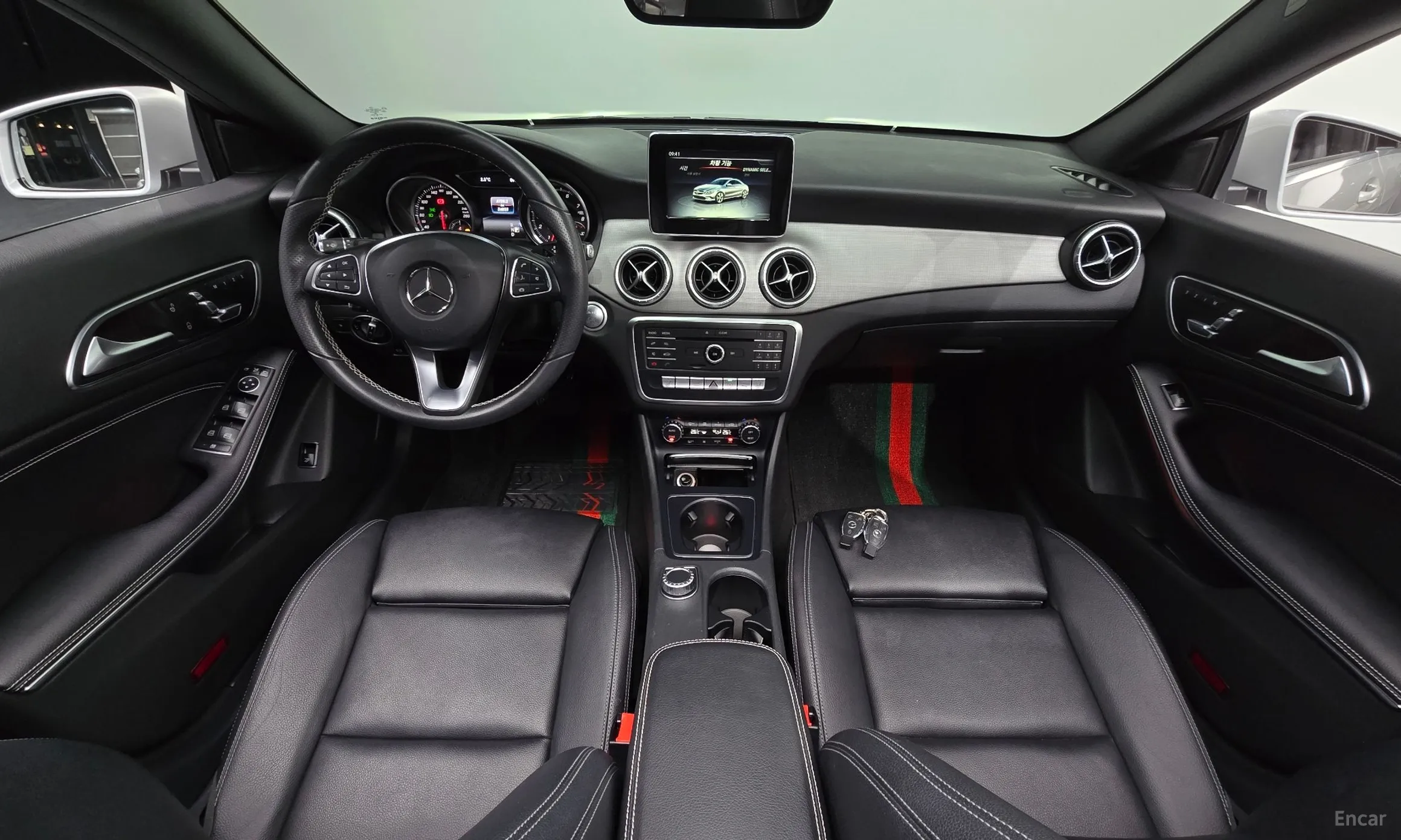 Mercedes Benz CLA-Class C117 превью 7