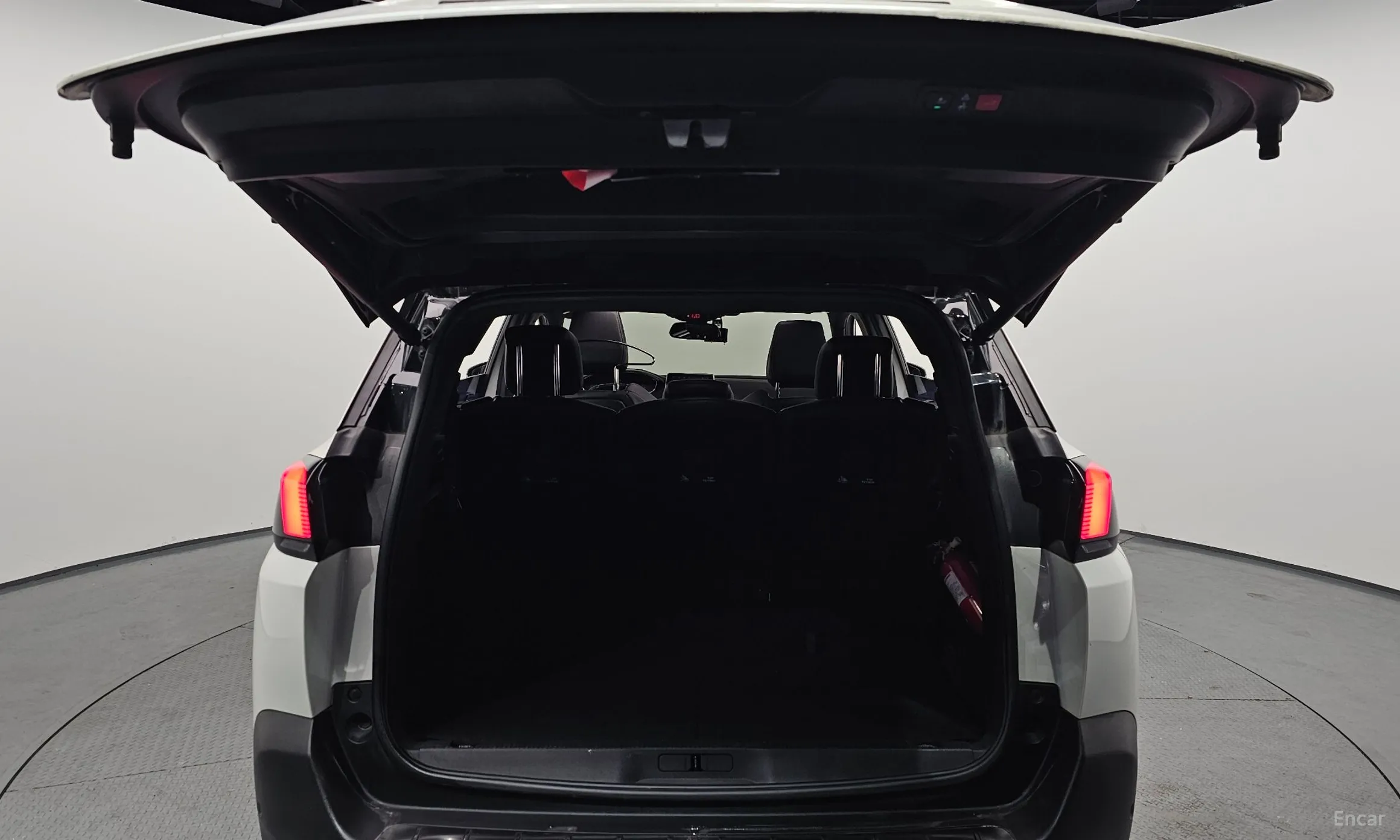 Peugeot 5008 2nd generation превью 20