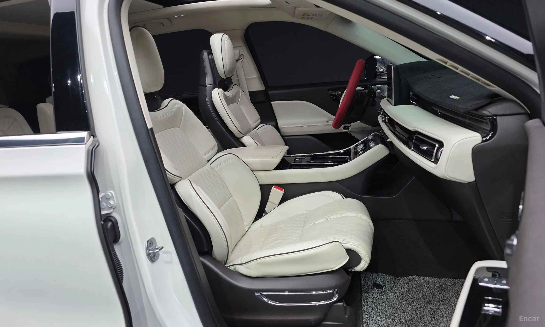 Lincoln Aviator 2nd Generation превью 11
