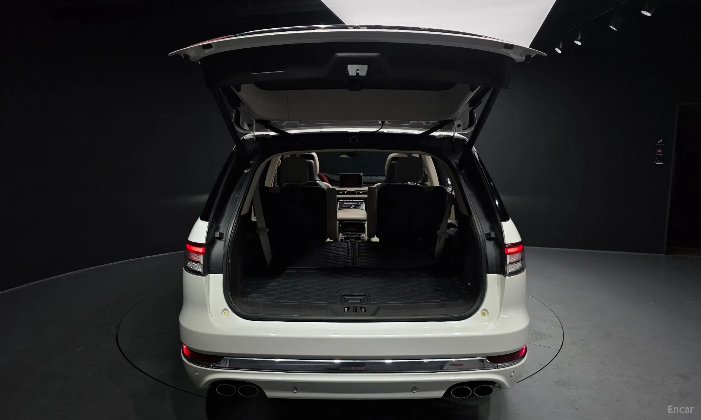 Lincoln Aviator 2nd Generation превью 20
