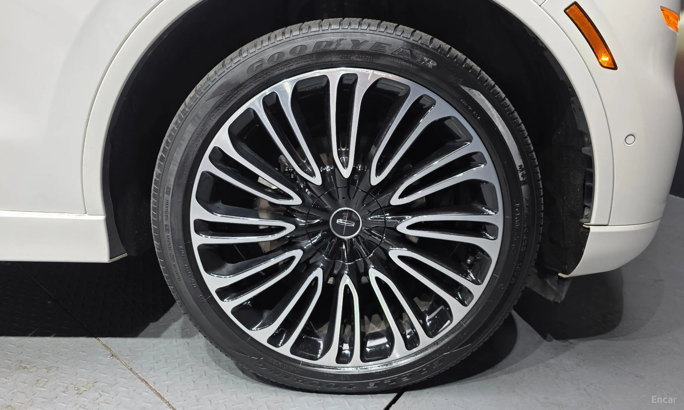 Lincoln Aviator 2nd Generation превью 5