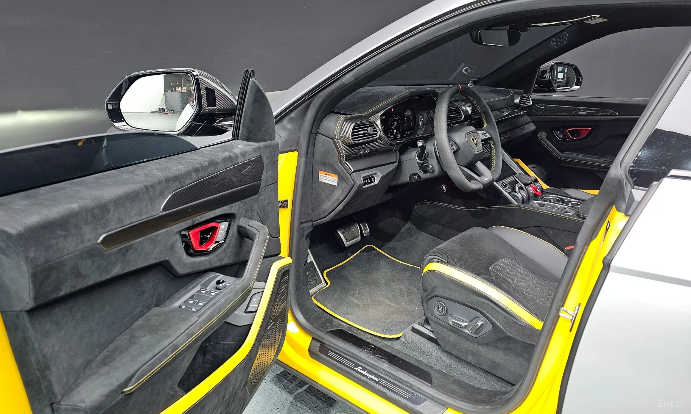 Lamborghini Urus превью 10
