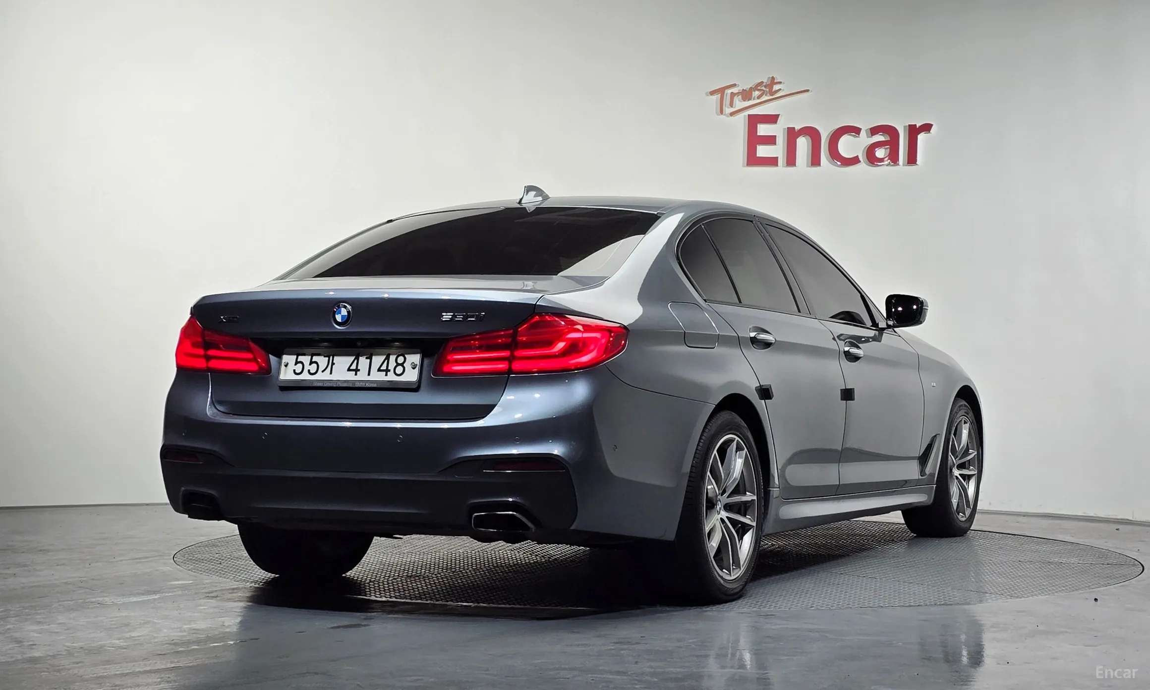 BMW 5 Series (G30) превью 2