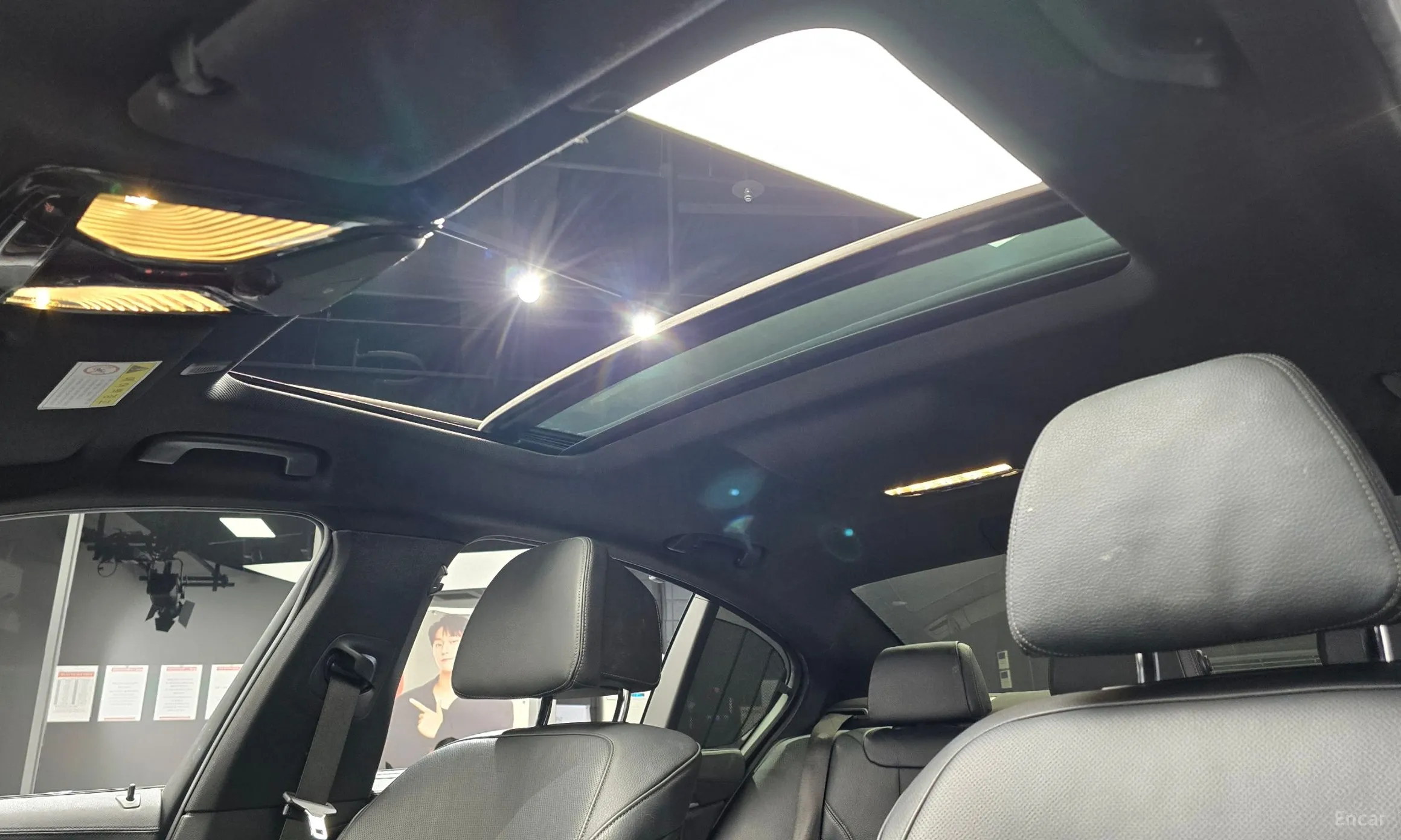 BMW 5 Series (G30) превью 19