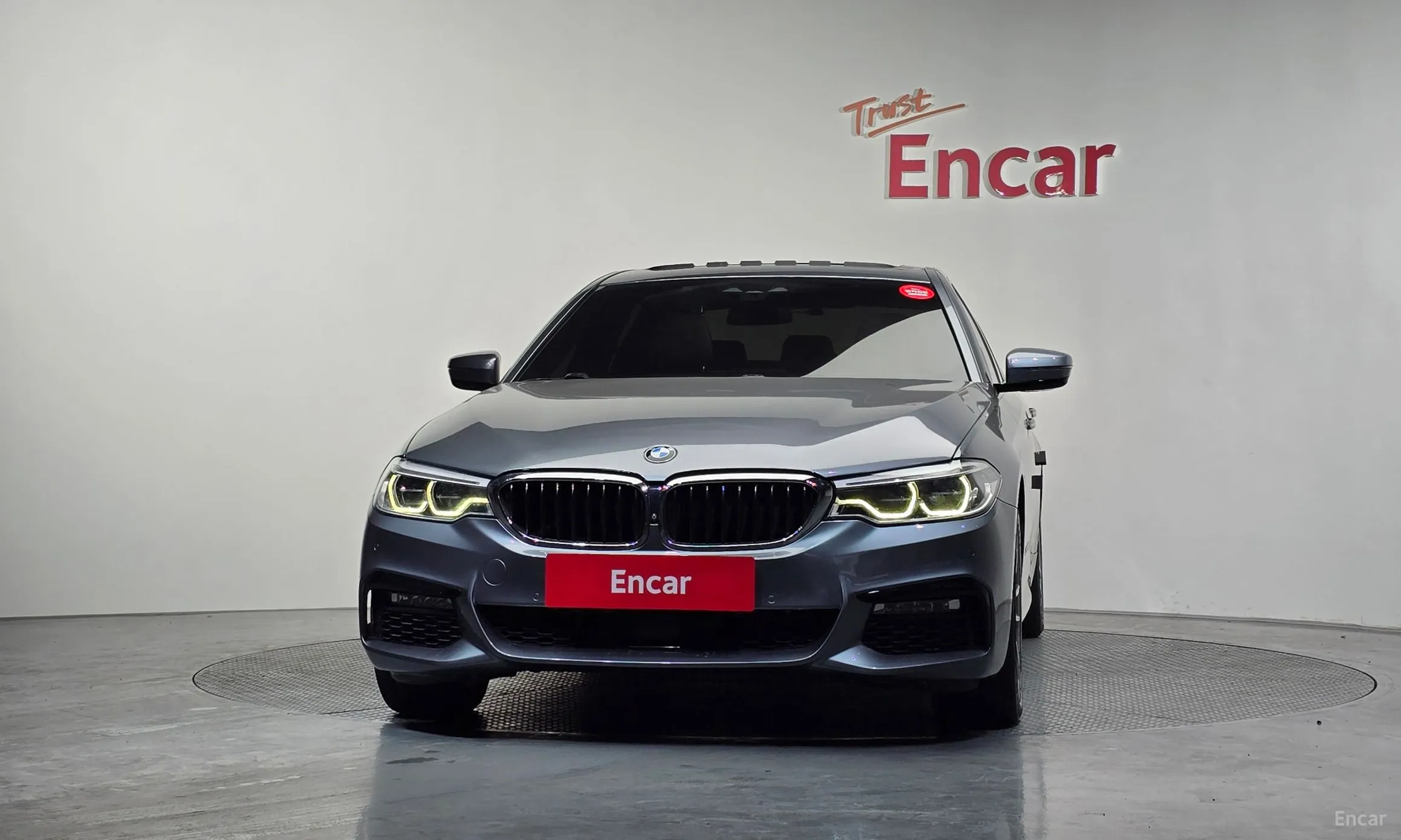 BMW 5 Series (G30) превью 3