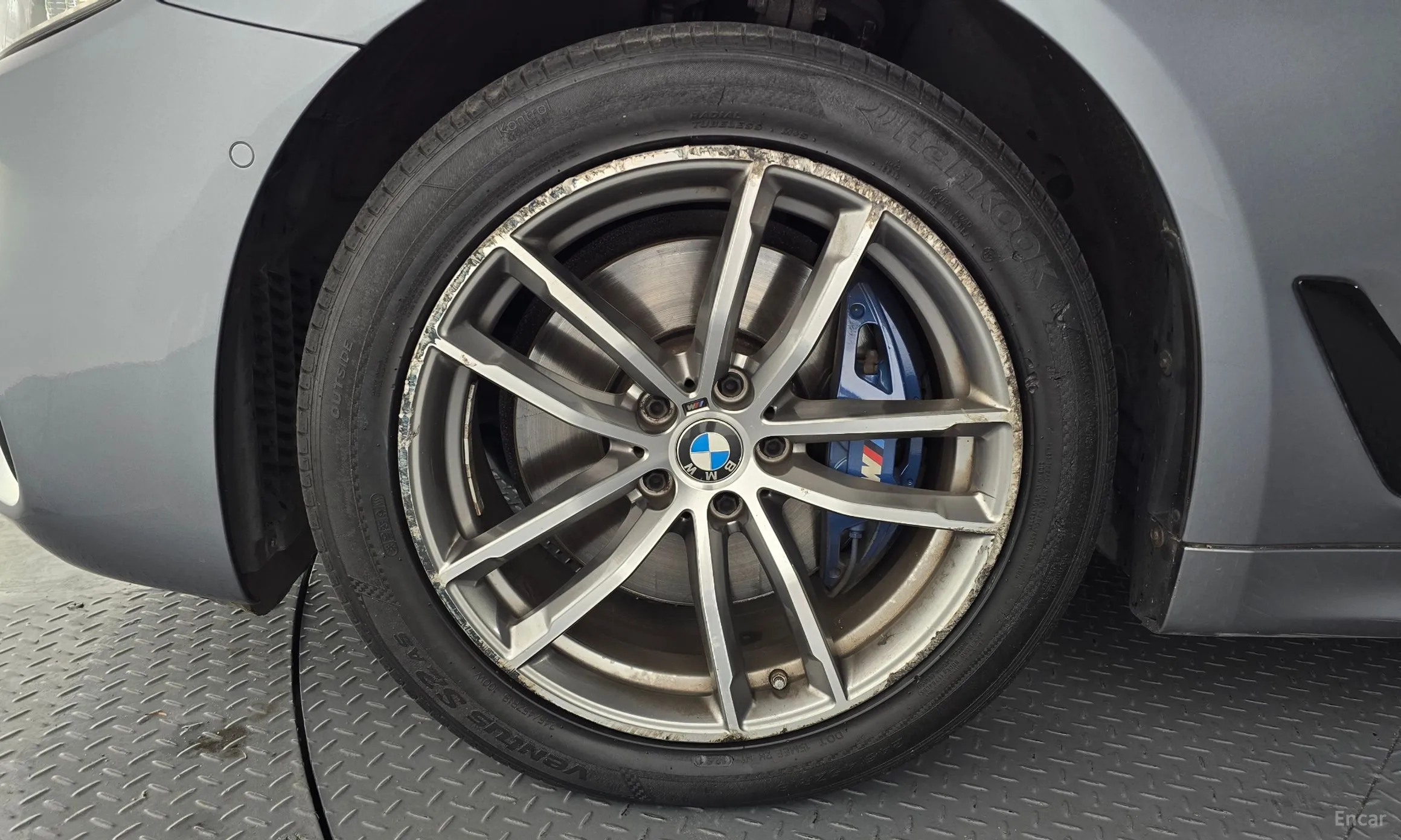 BMW 5 Series (G30) превью 5