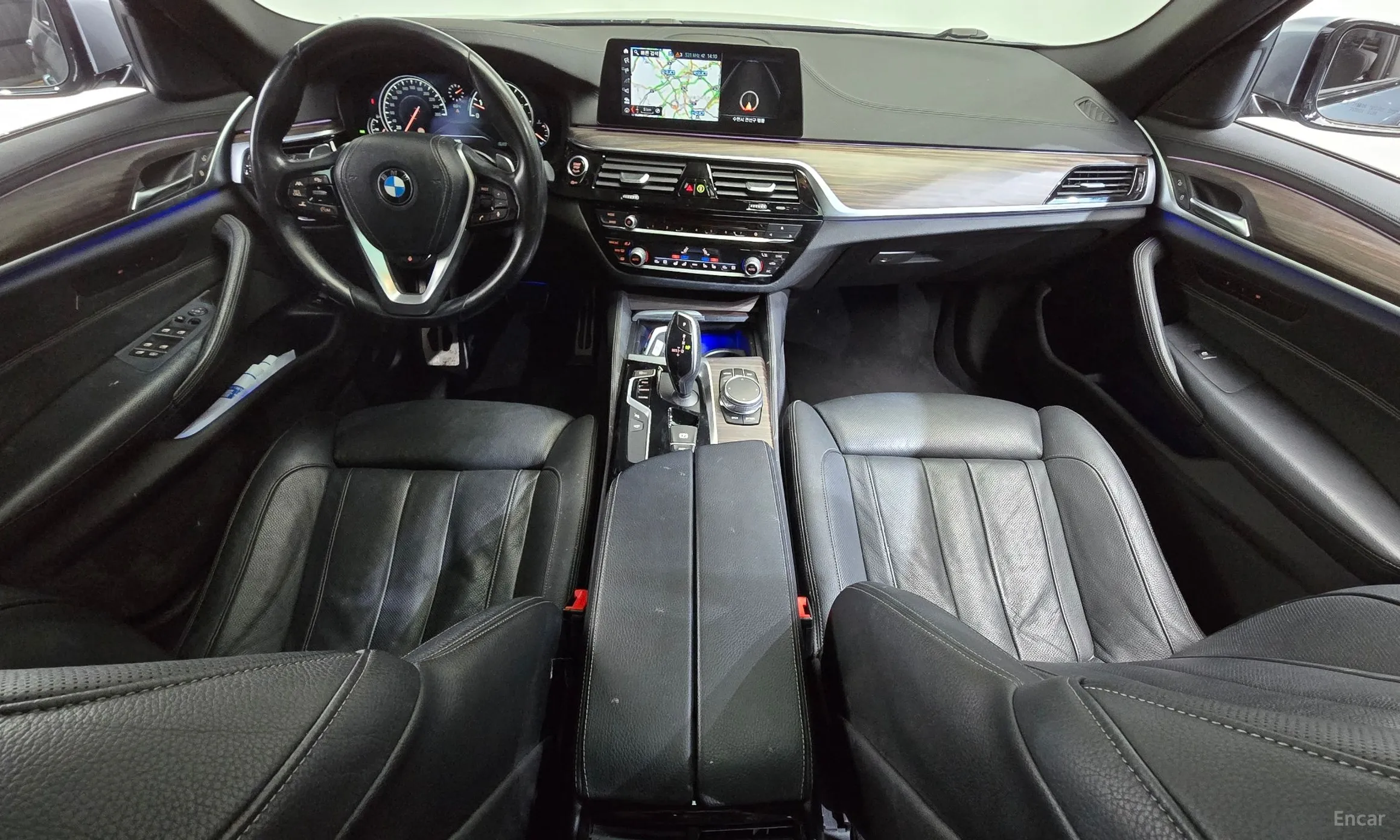 BMW 5 Series (G30) превью 7