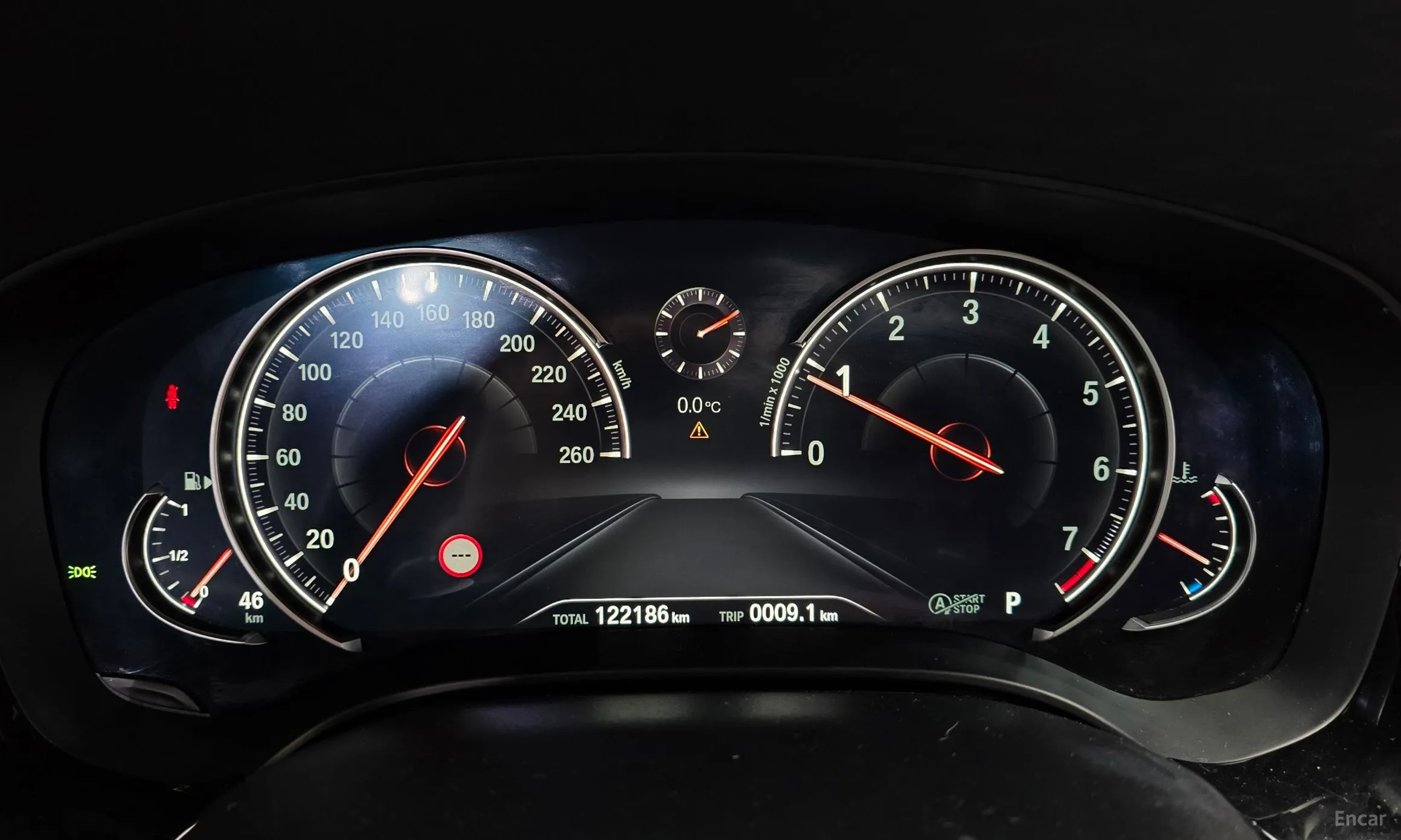 BMW 5 Series (G30) превью 8