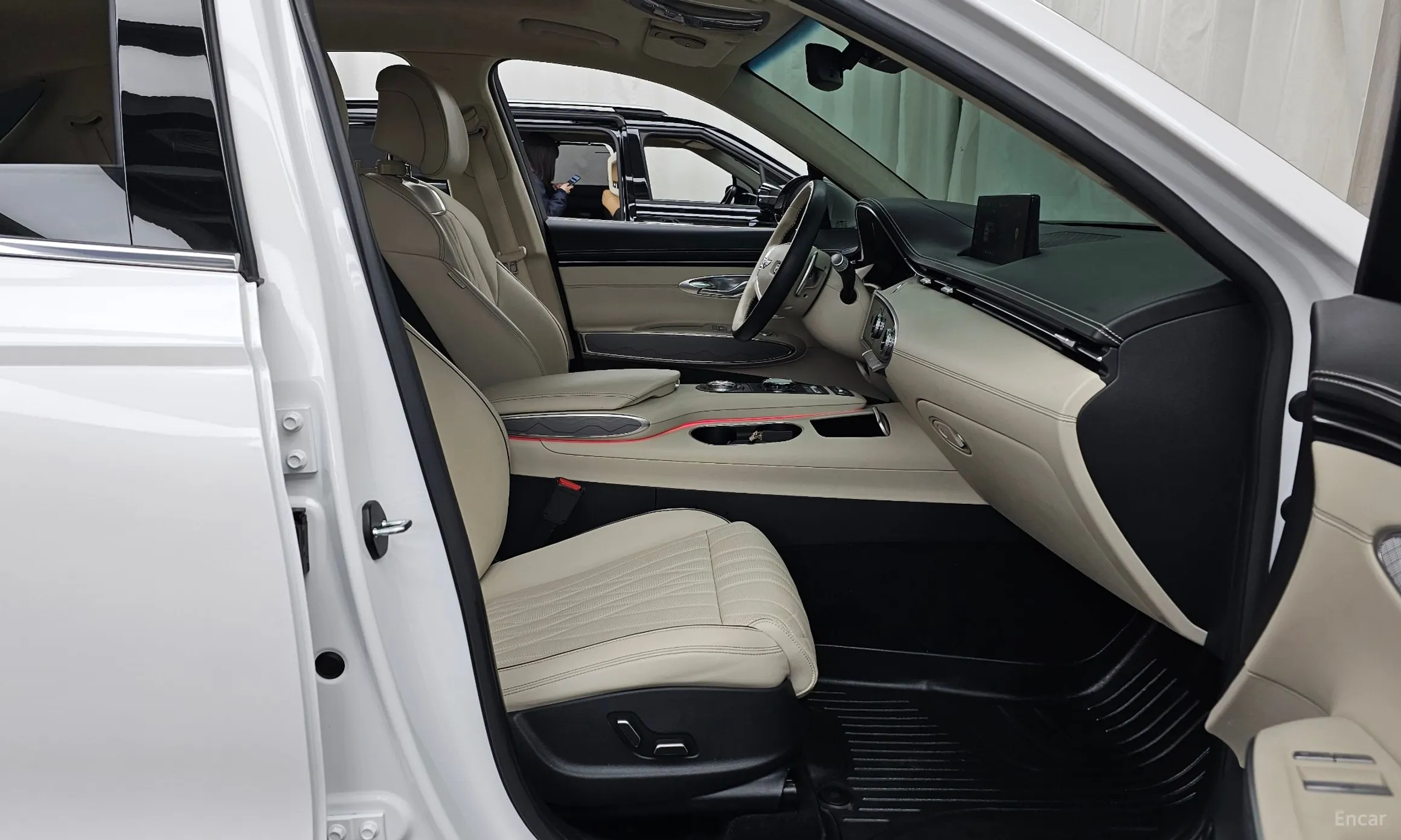 Genesis GV70 превью 11