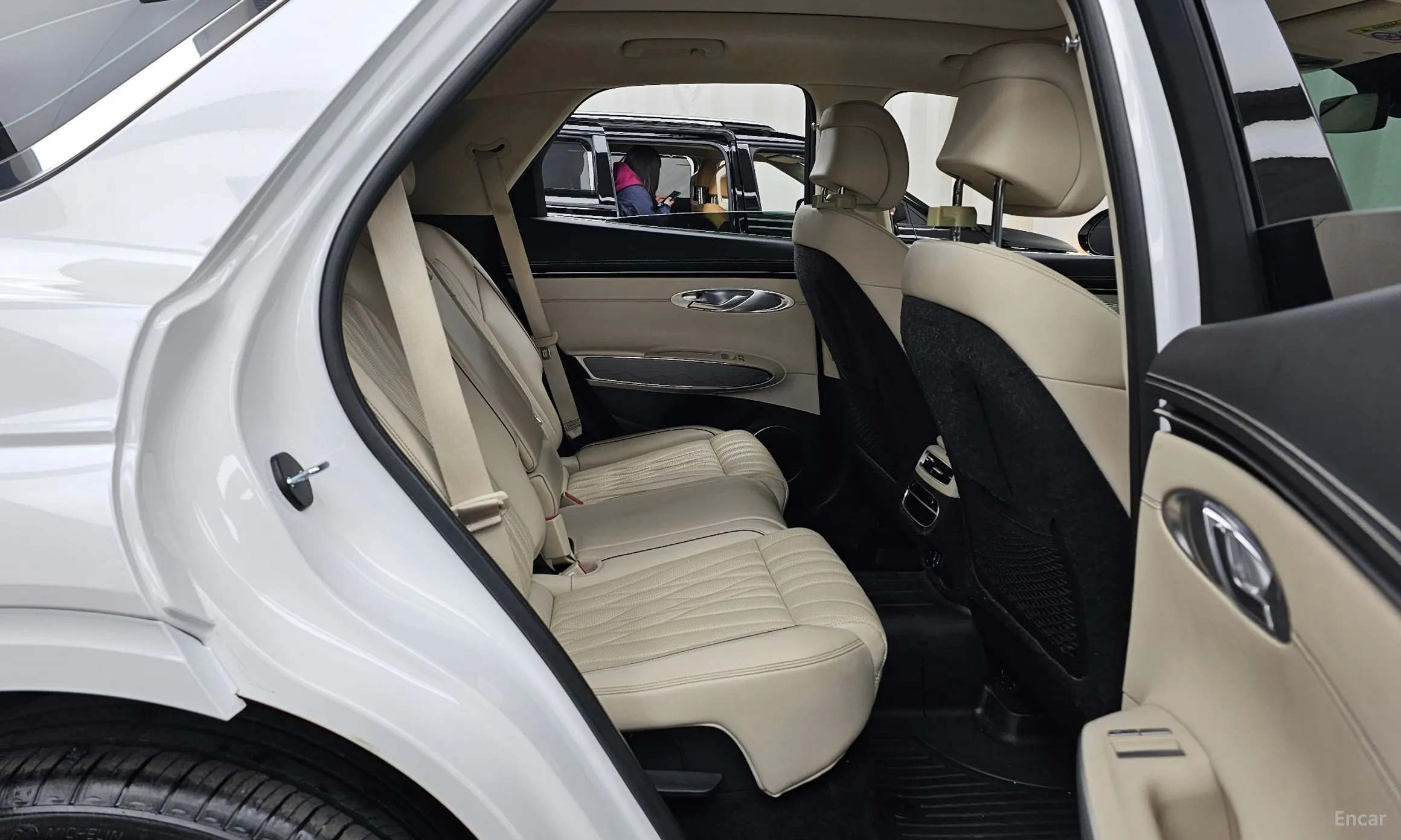Genesis GV70 превью 12