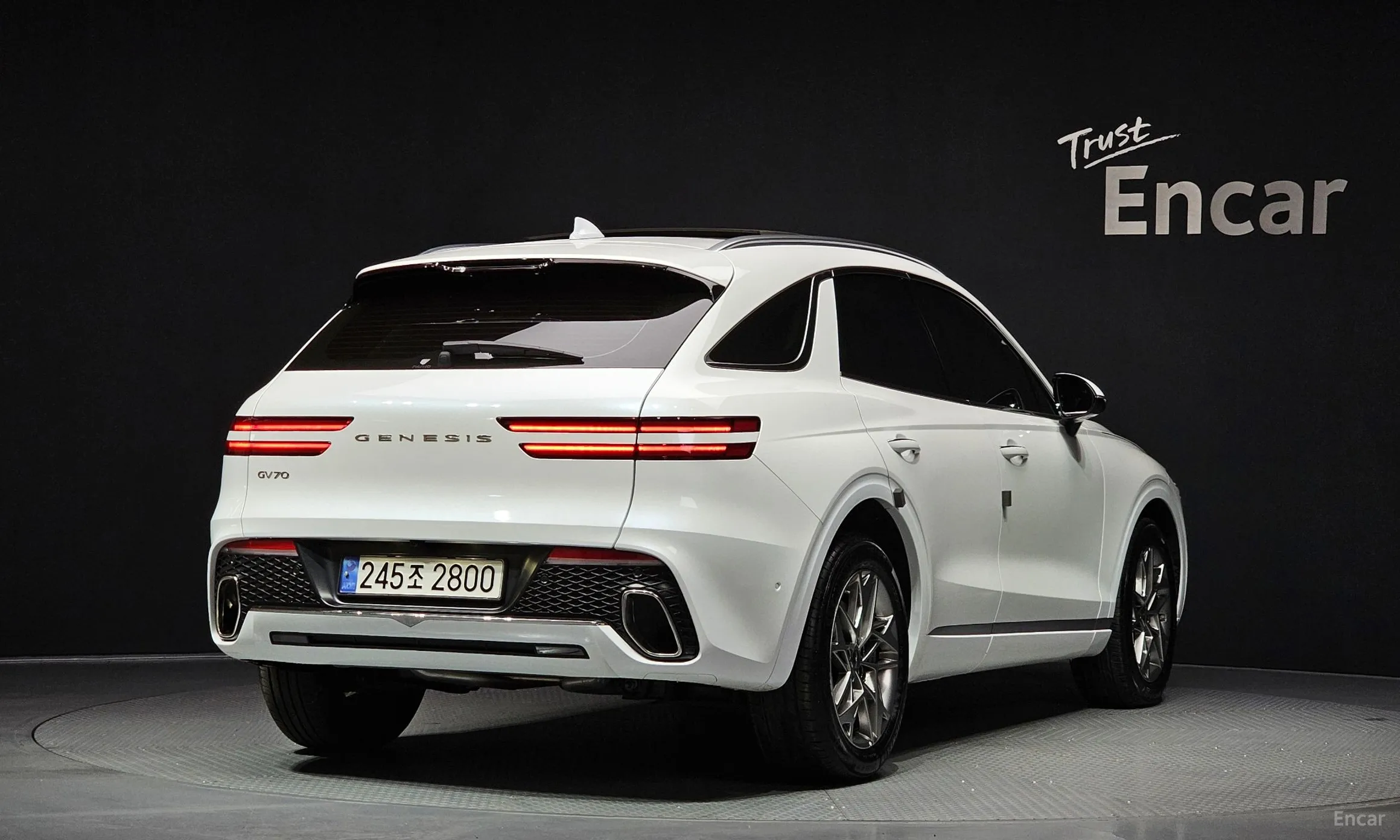 Genesis GV70 превью 2