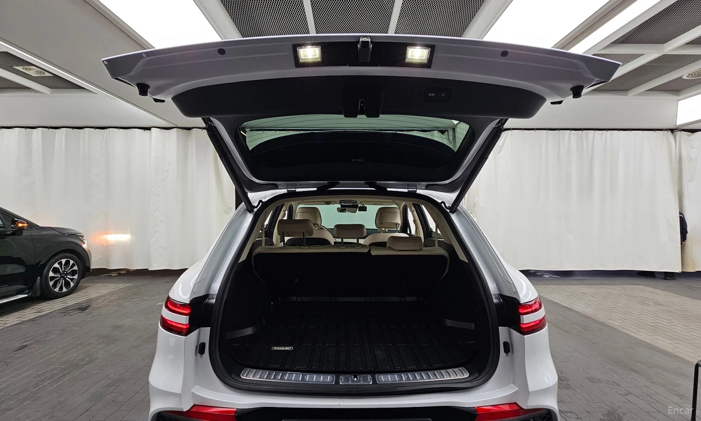 Genesis GV70 превью 20