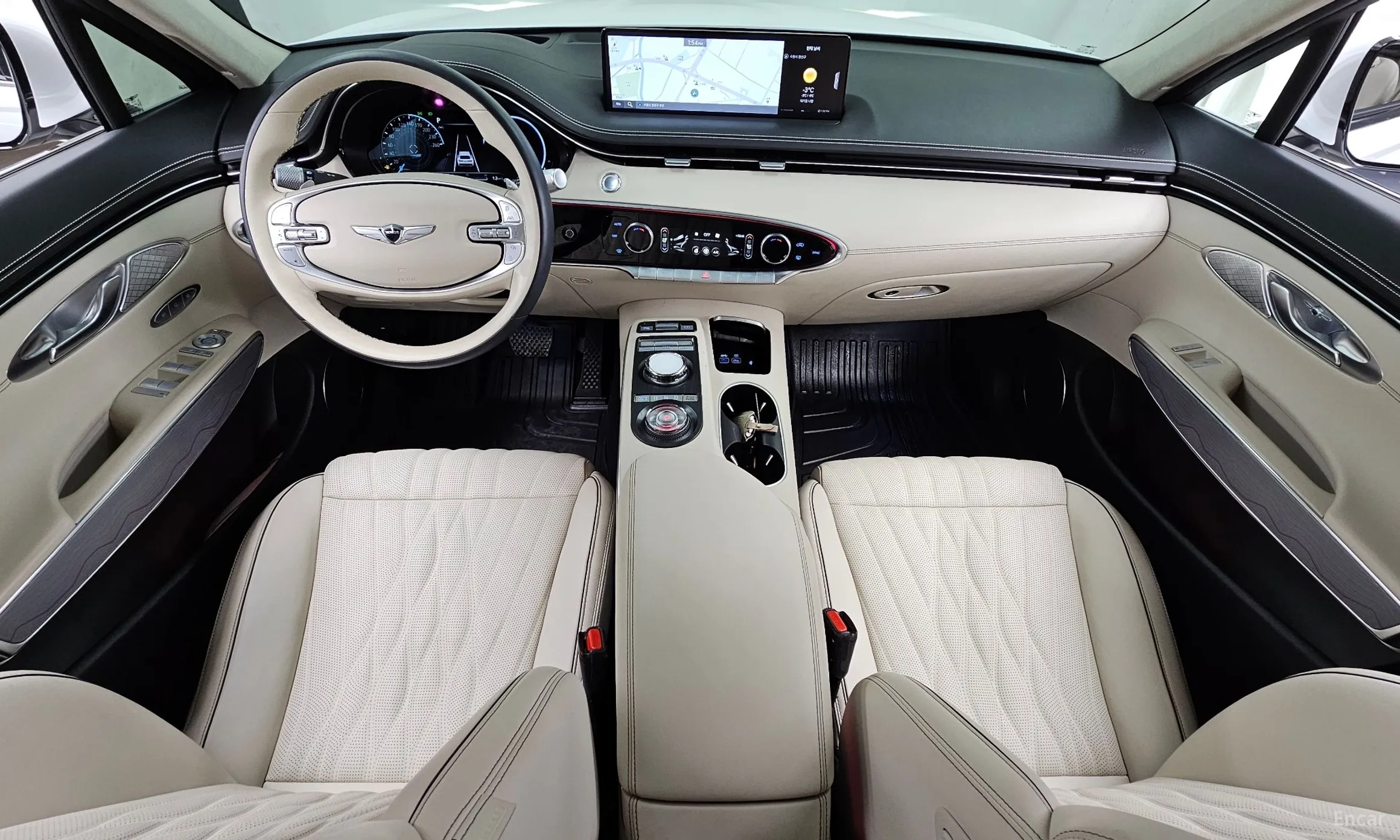 Genesis GV70 превью 7