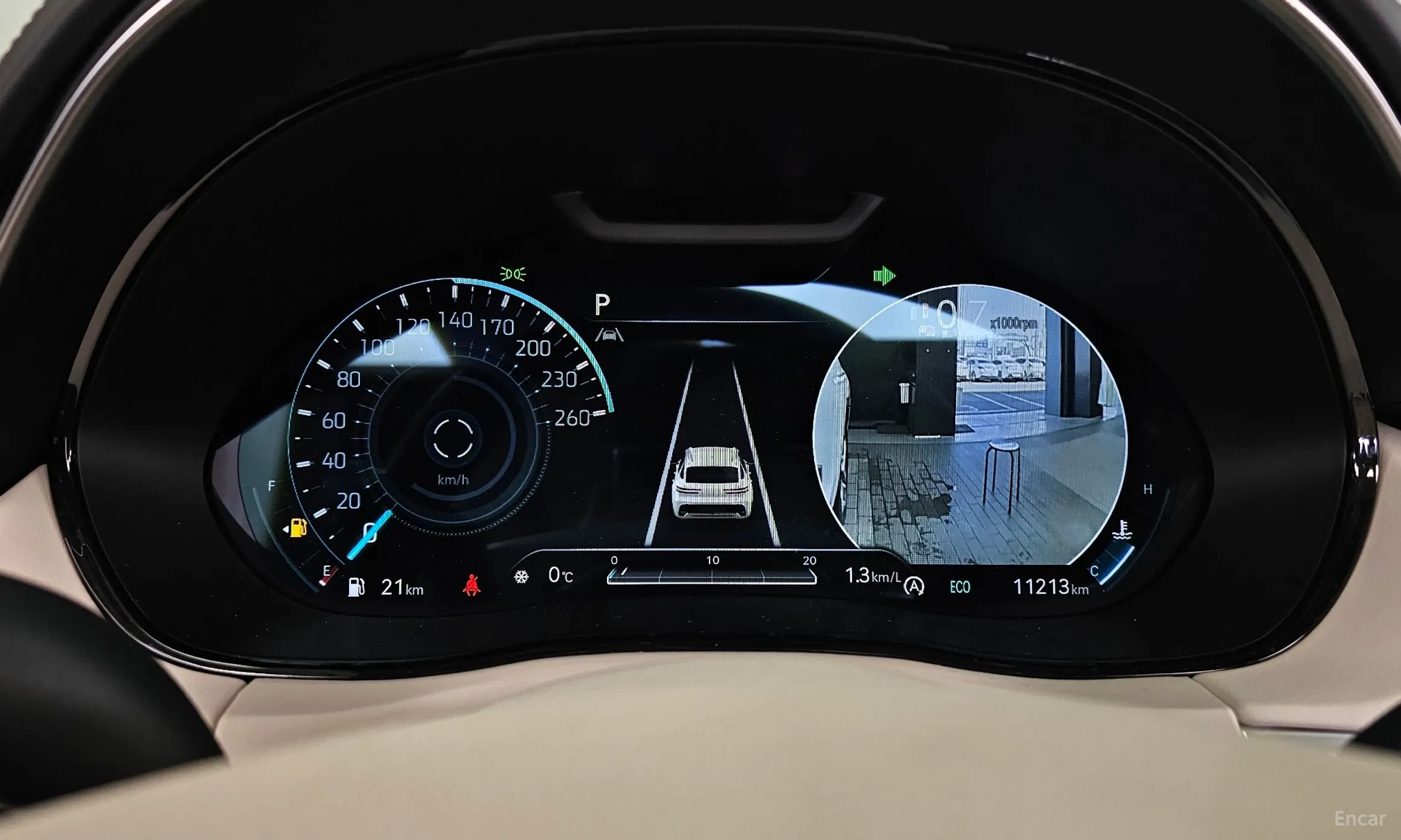 Genesis GV70 превью 8
