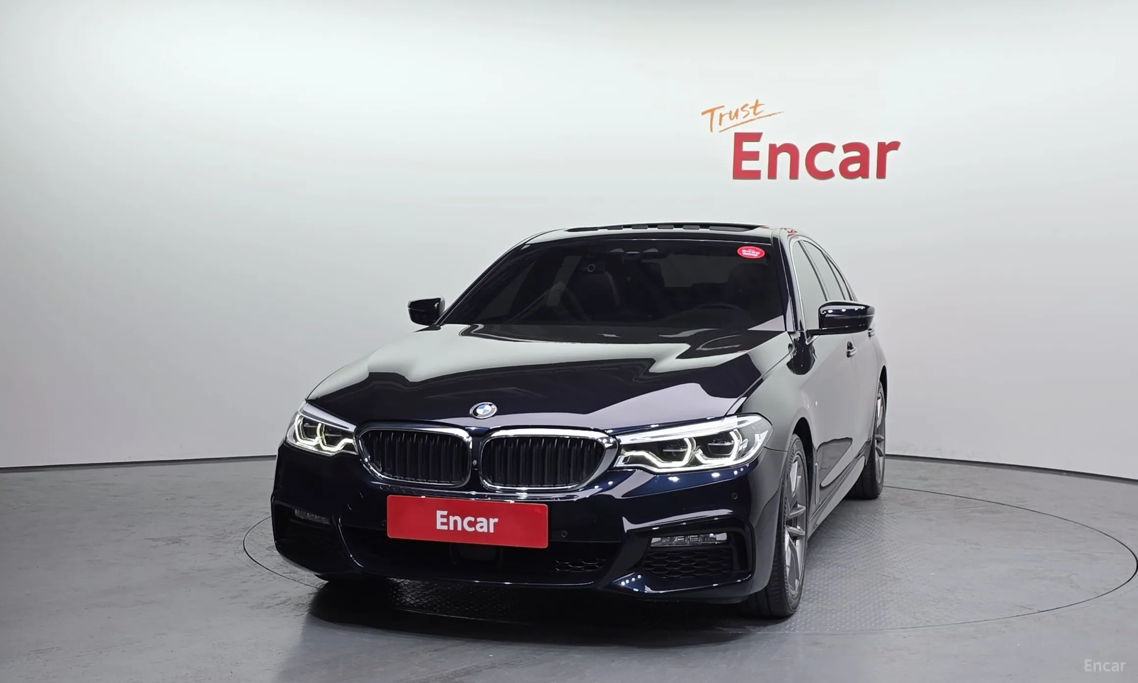 BMW 5 Series (G30) превью 3