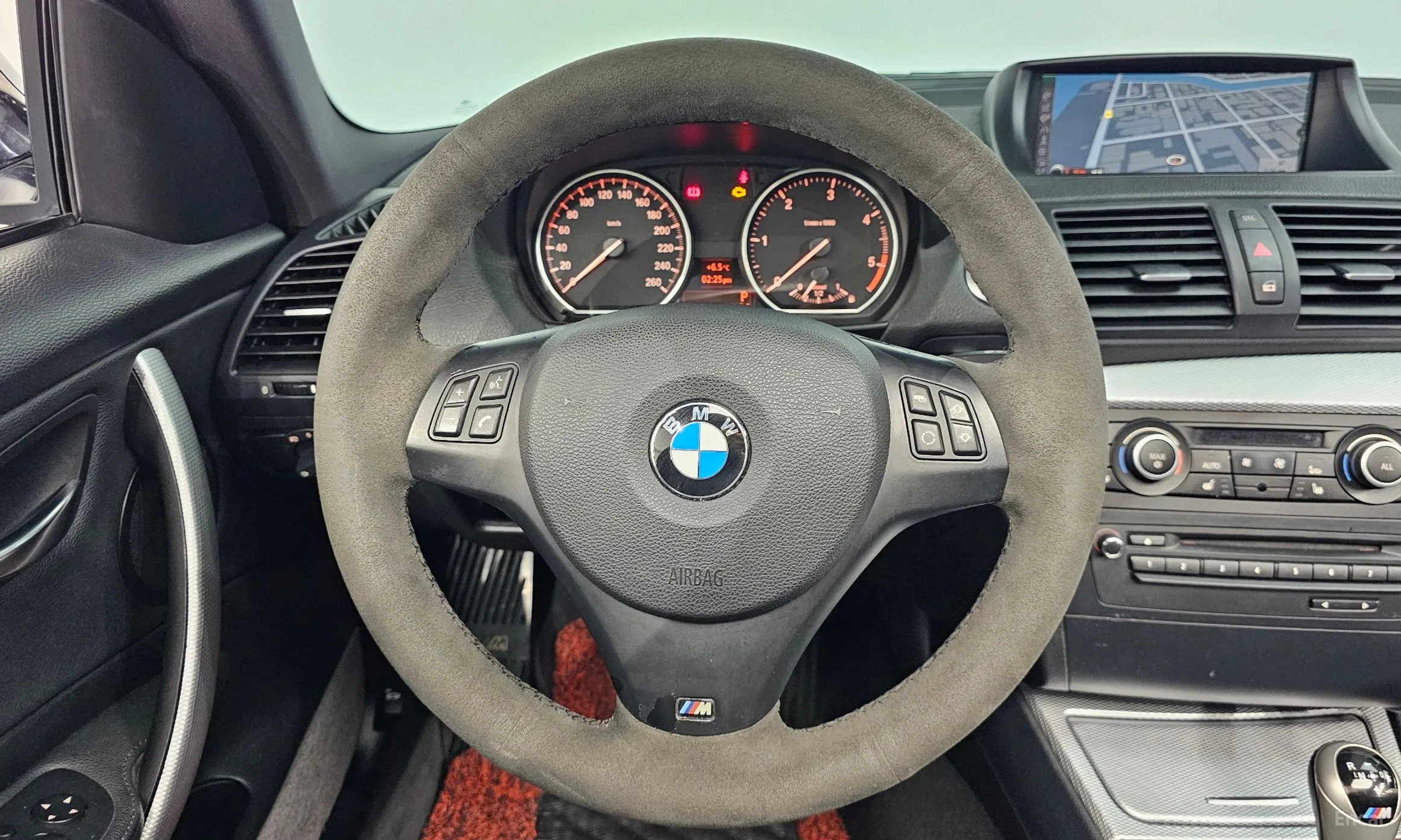 BMW 1 Series (E82) превью 13