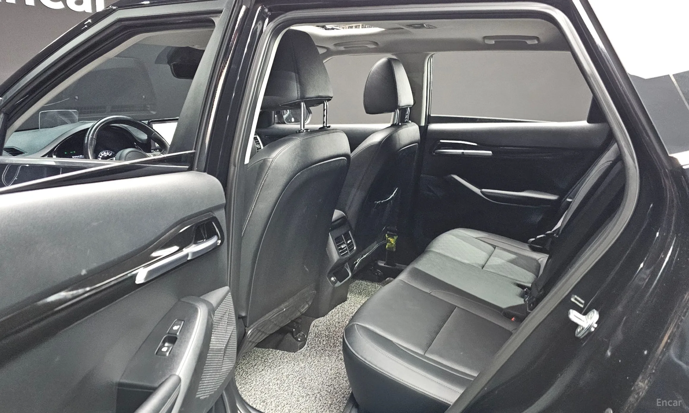 Kia Seltos превью 12