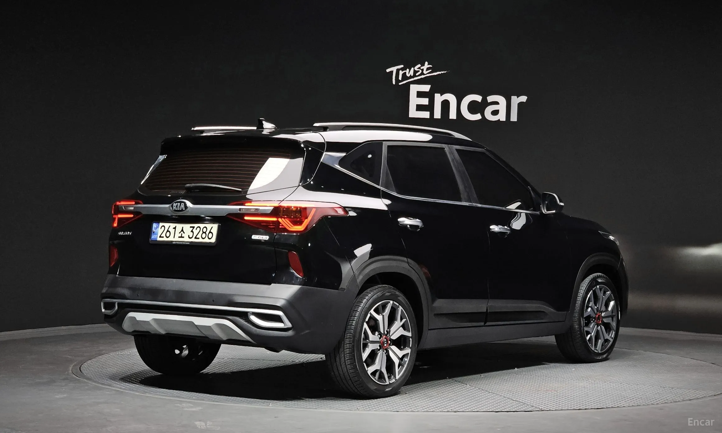 Kia Seltos превью 2