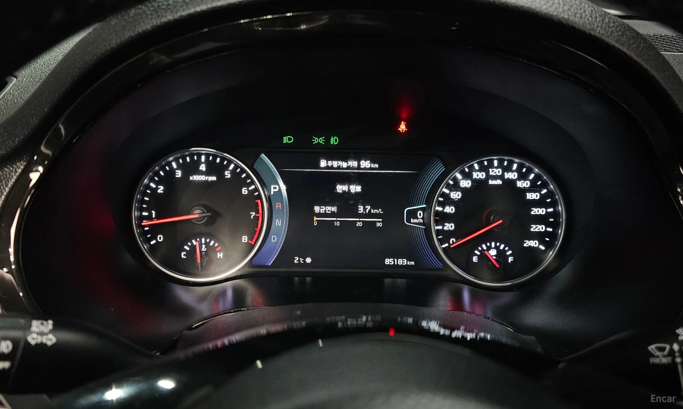 Kia Seltos превью 8