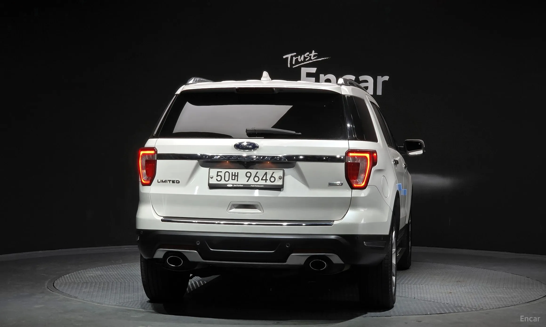 Ford Explorer превью 4