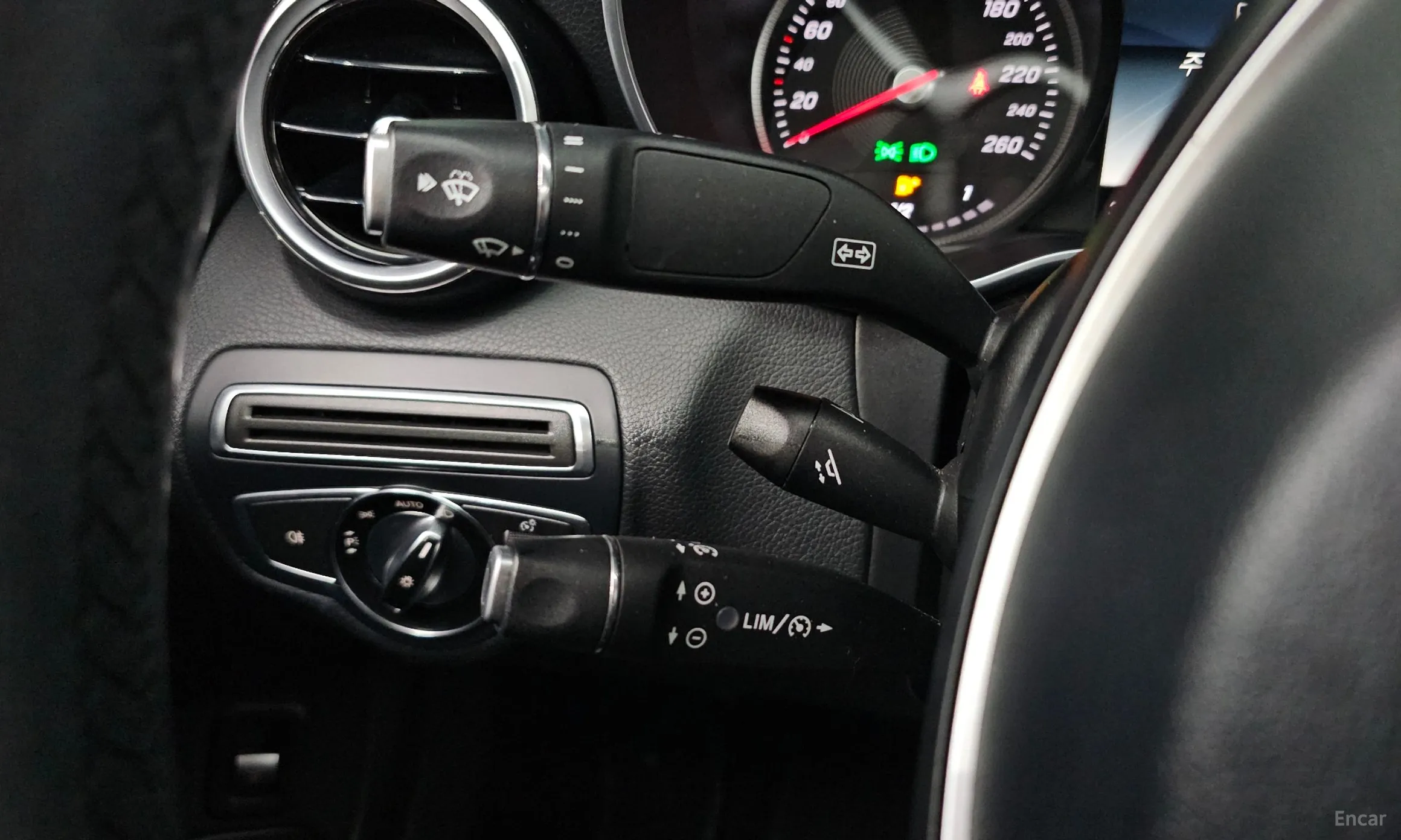 Mercedes Benz C-Class W205 превью 14